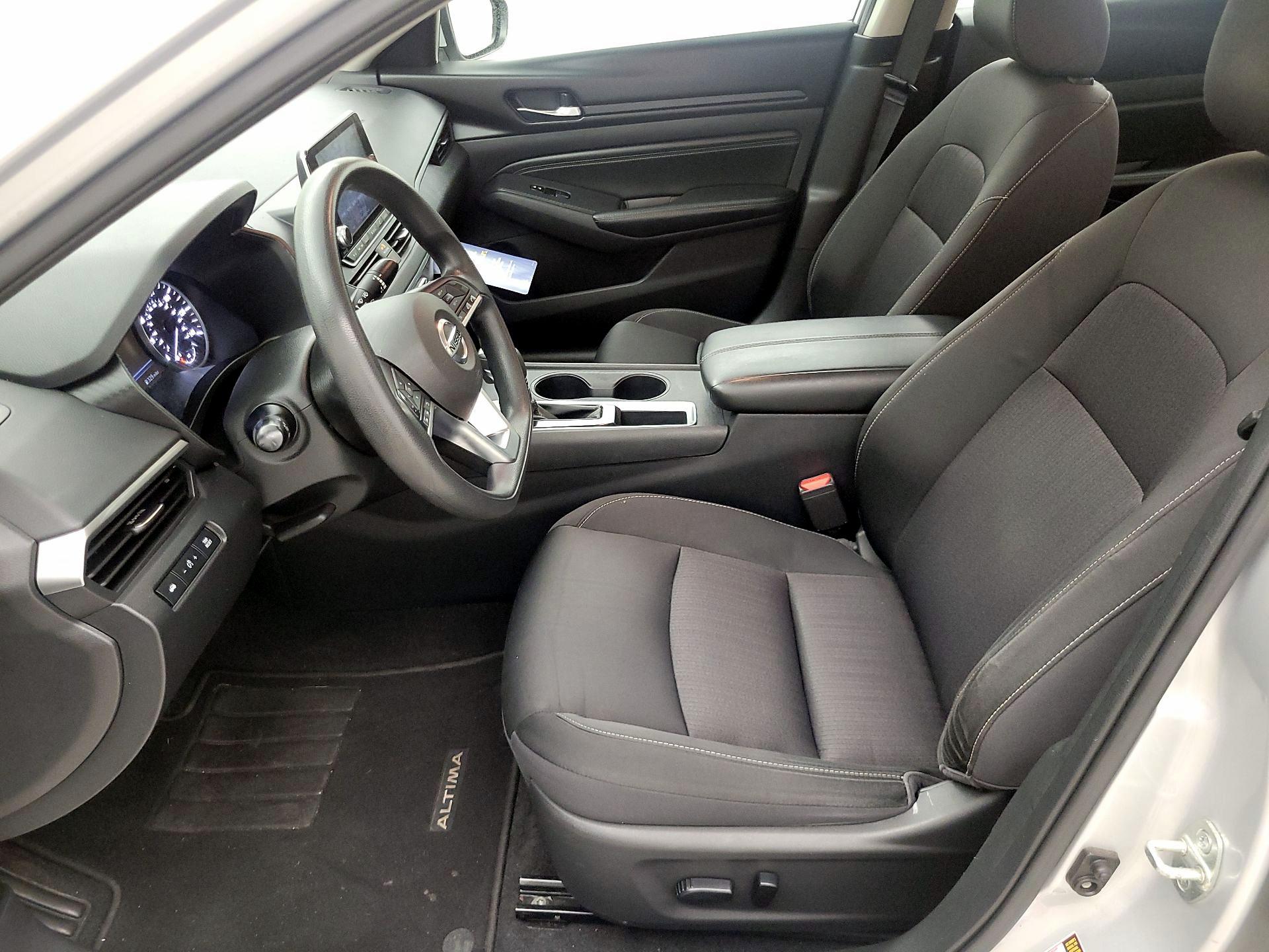 Thumbnail: 2019 Nissan Altima - 11