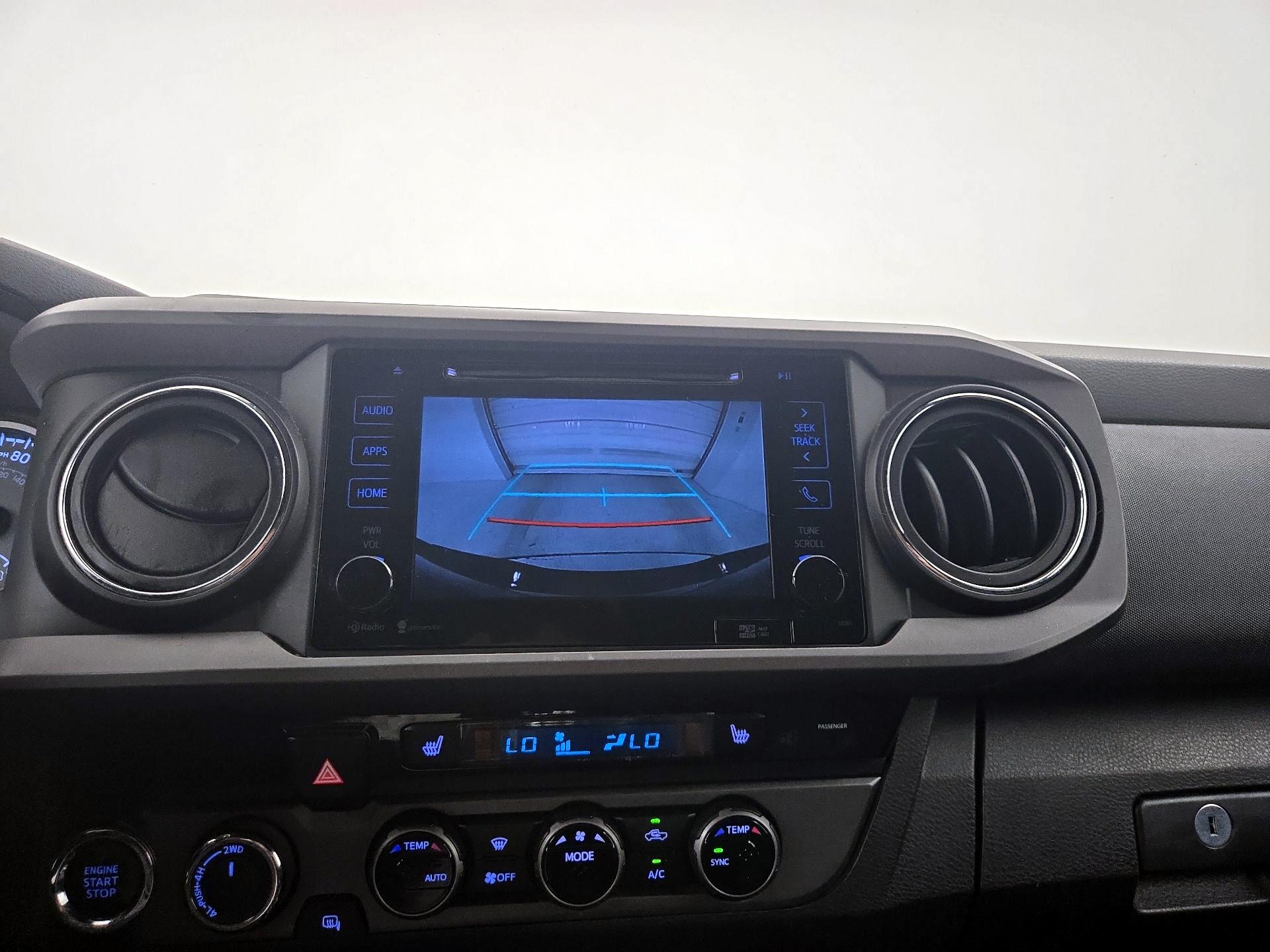 Thumbnail: 2016 Toyota Tacoma - 14