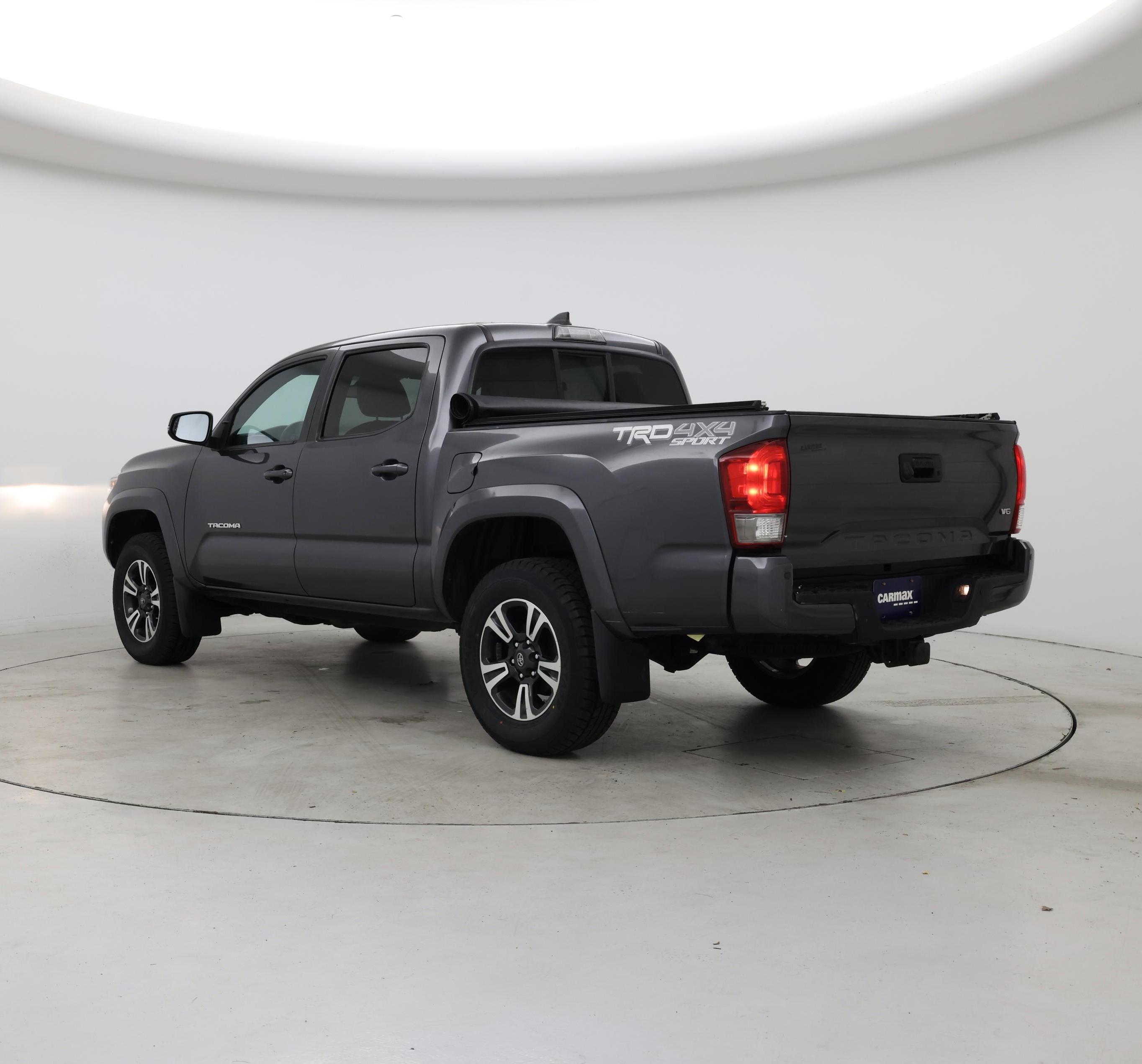 Thumbnail: 2016 Toyota Tacoma - 2