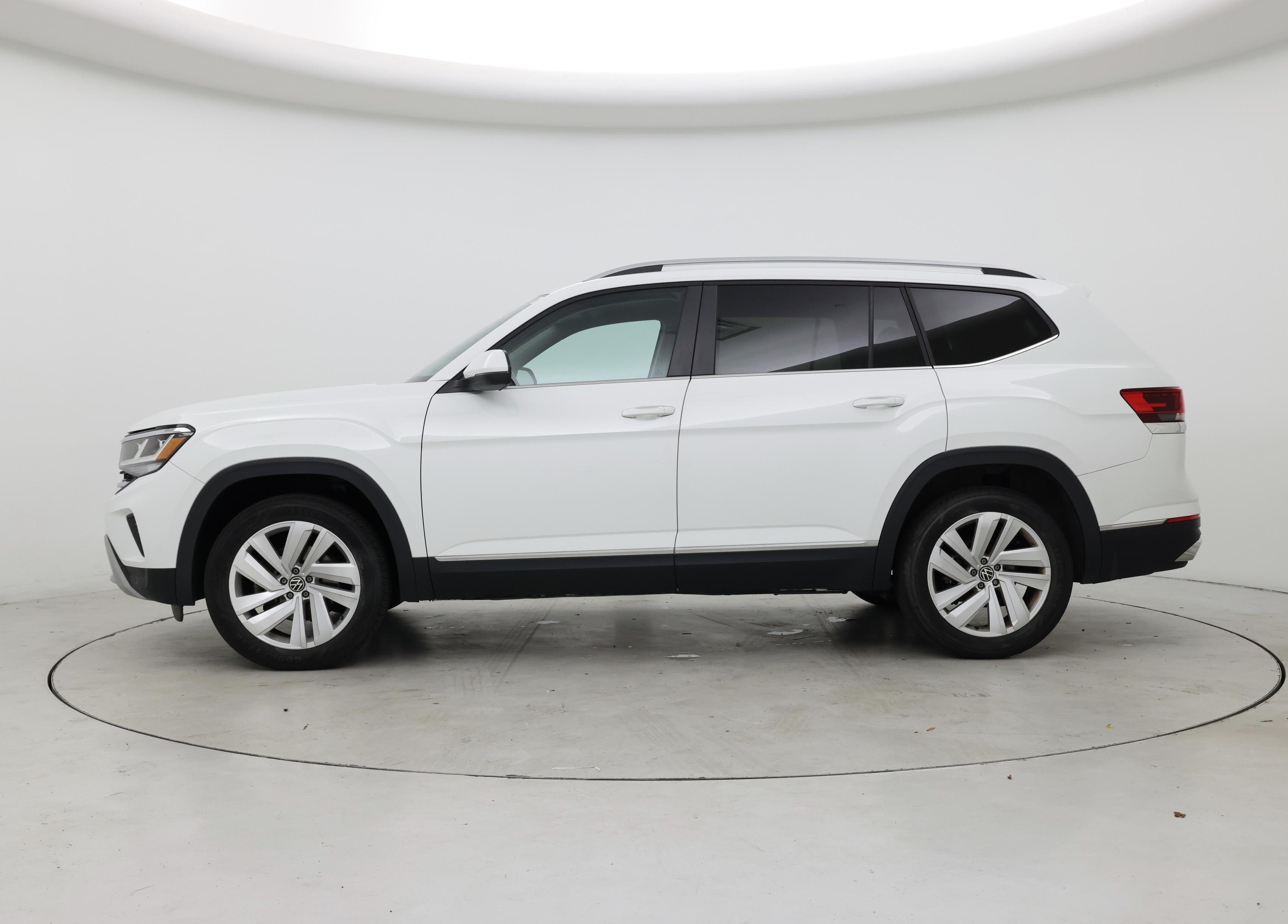 Thumbnail: 2021 Volkswagen Atlas - 3