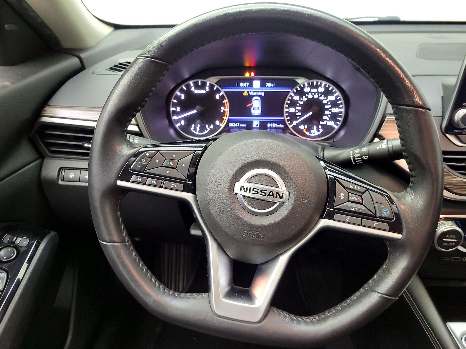 Thumbnail: 2021 Nissan Altima - 10