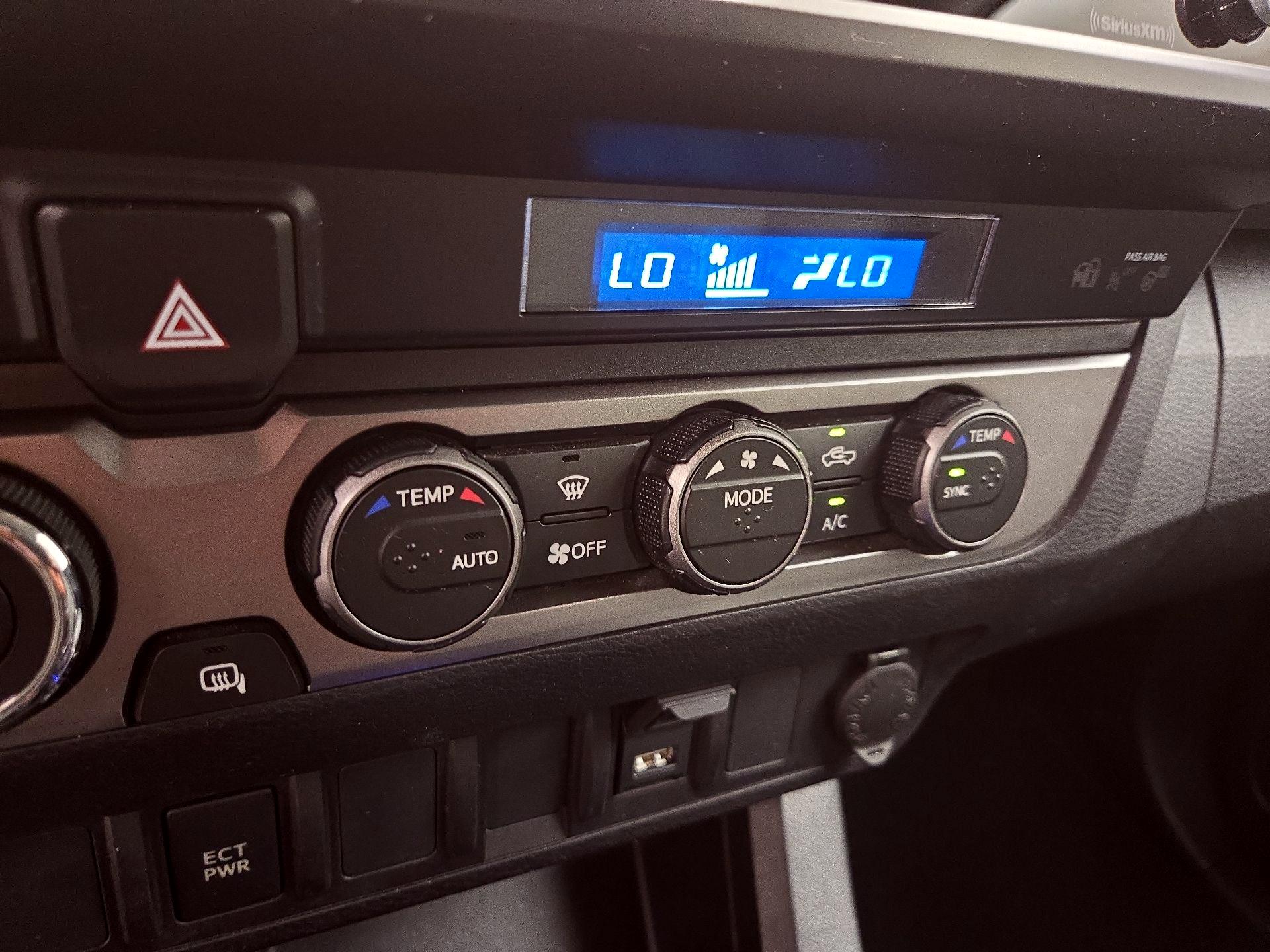Thumbnail: 2021 Toyota Tacoma - 16