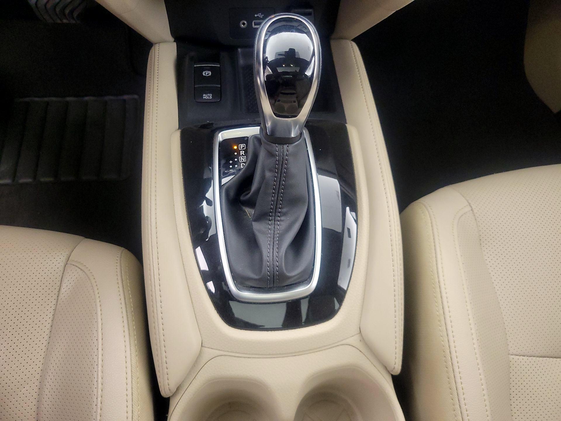 Thumbnail: 2019 Nissan Rogue - 18