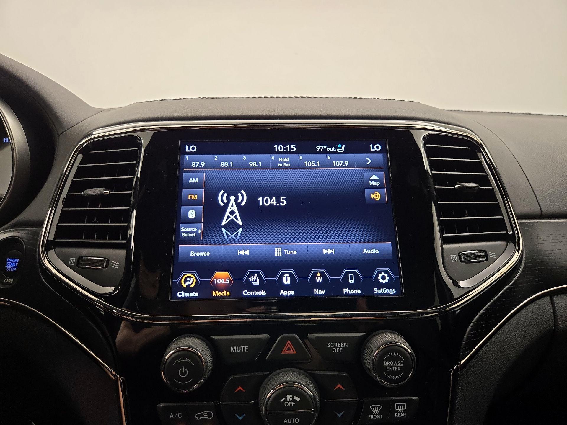 Thumbnail: 2020 Jeep Grand Cherokee - 16