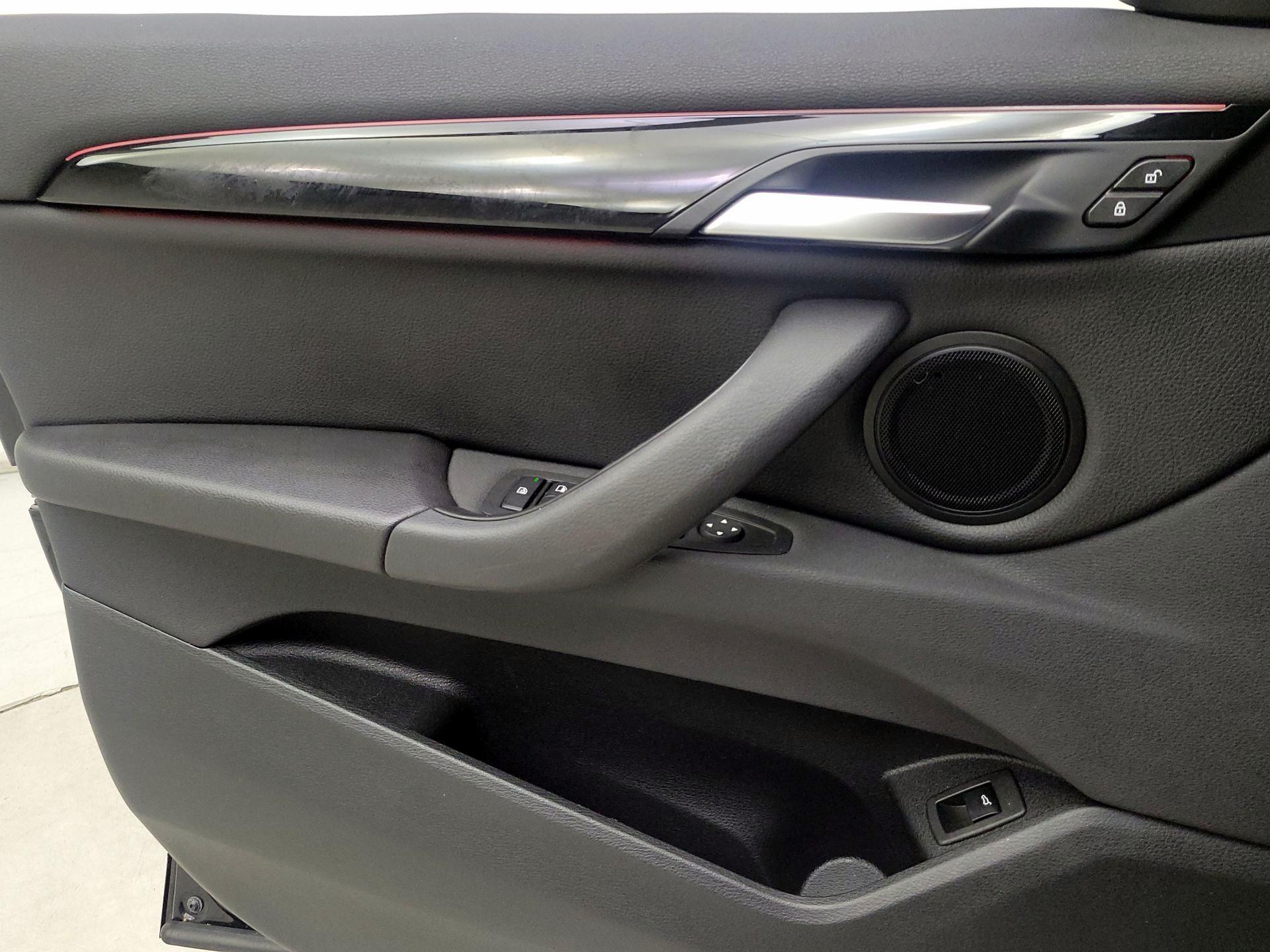 Thumbnail: 2021 BMW X1 - 12