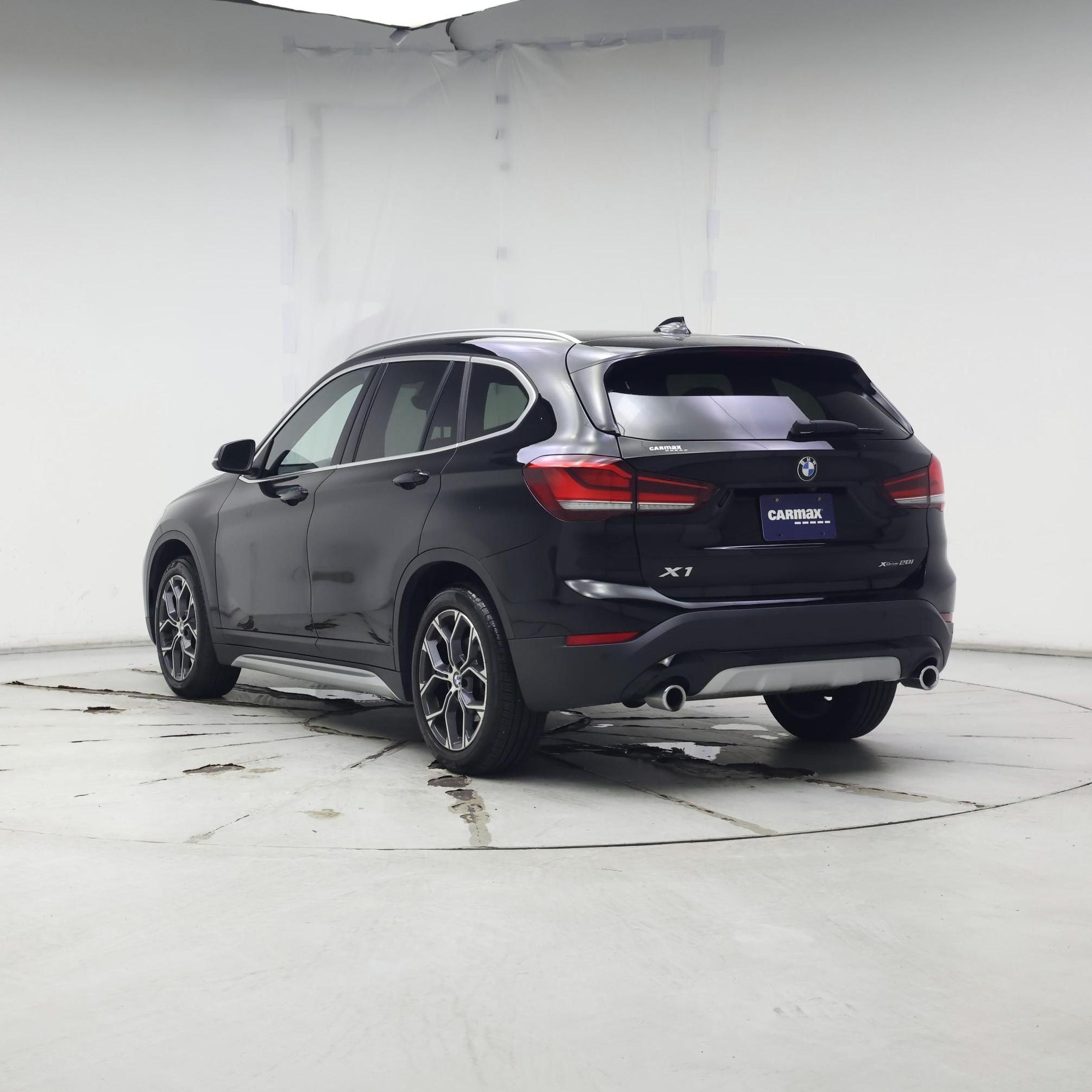 Thumbnail: 2021 BMW X1 - 2