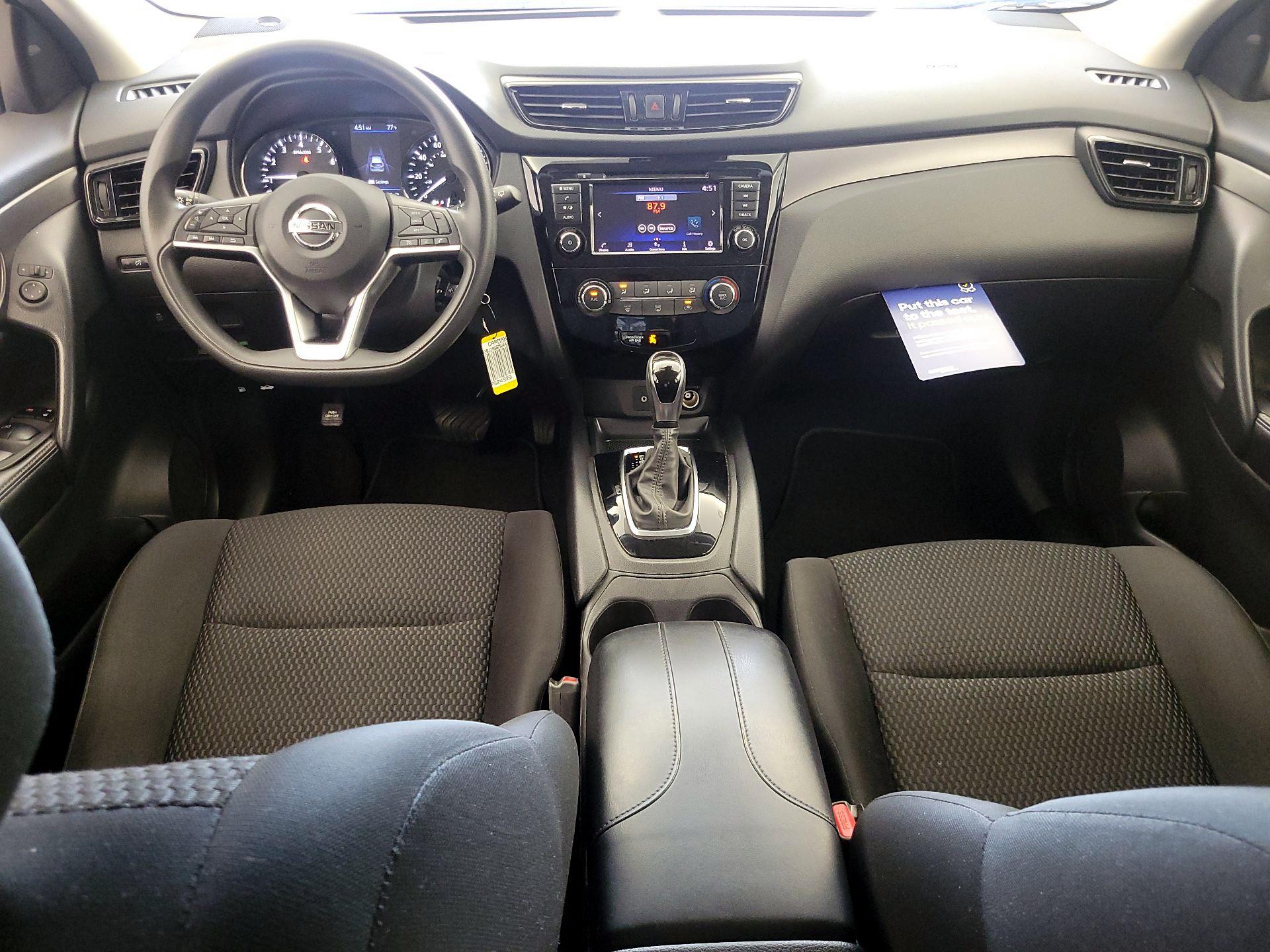 Thumbnail: 2021 Nissan Rogue Sport - 9