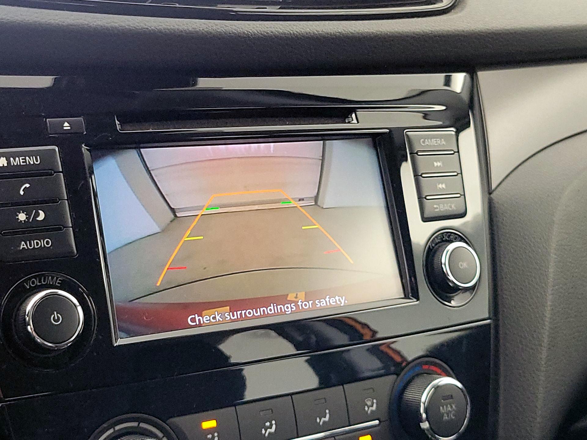 Thumbnail: 2021 Nissan Rogue Sport - 14