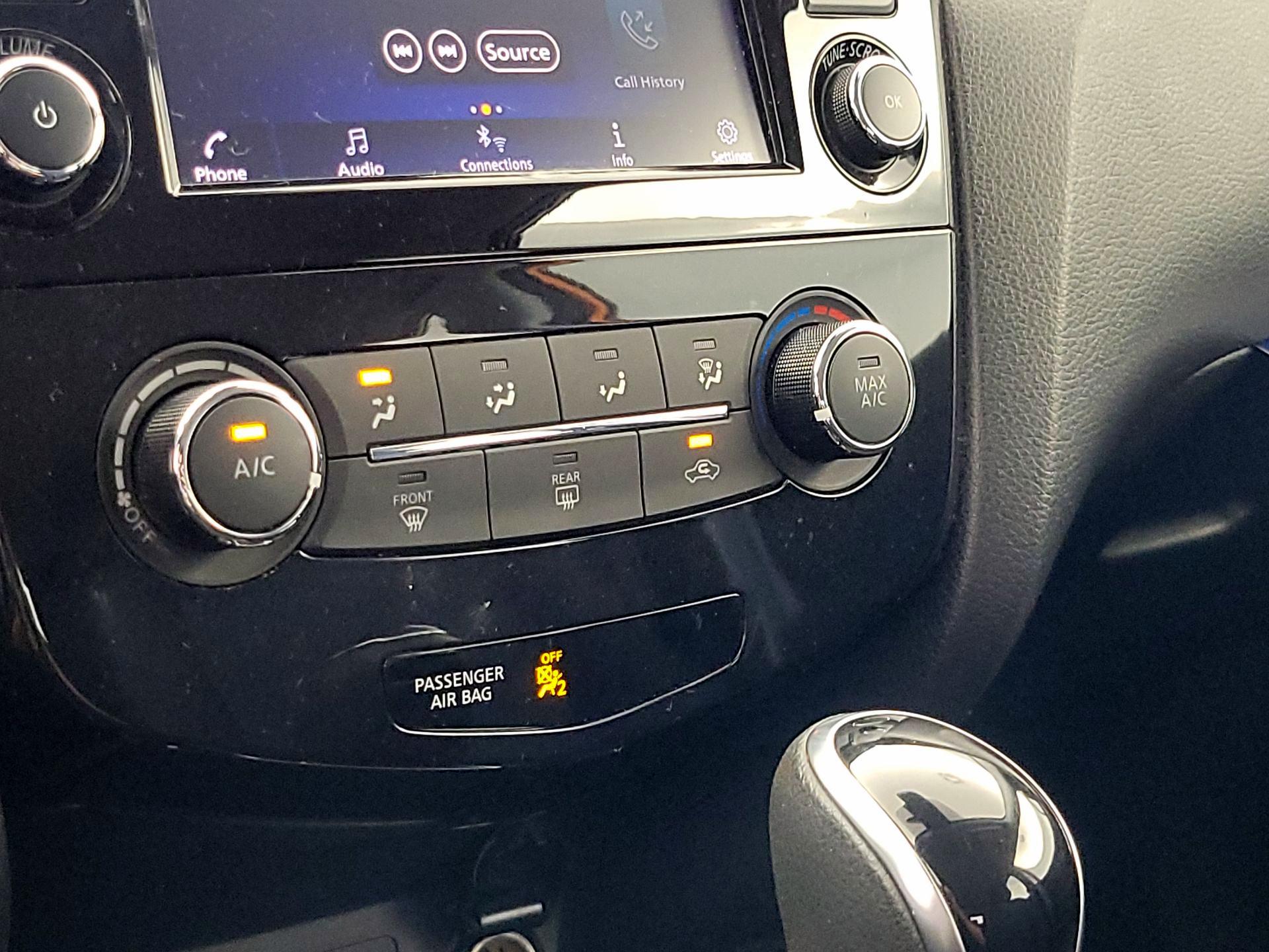 Thumbnail: 2021 Nissan Rogue Sport - 16