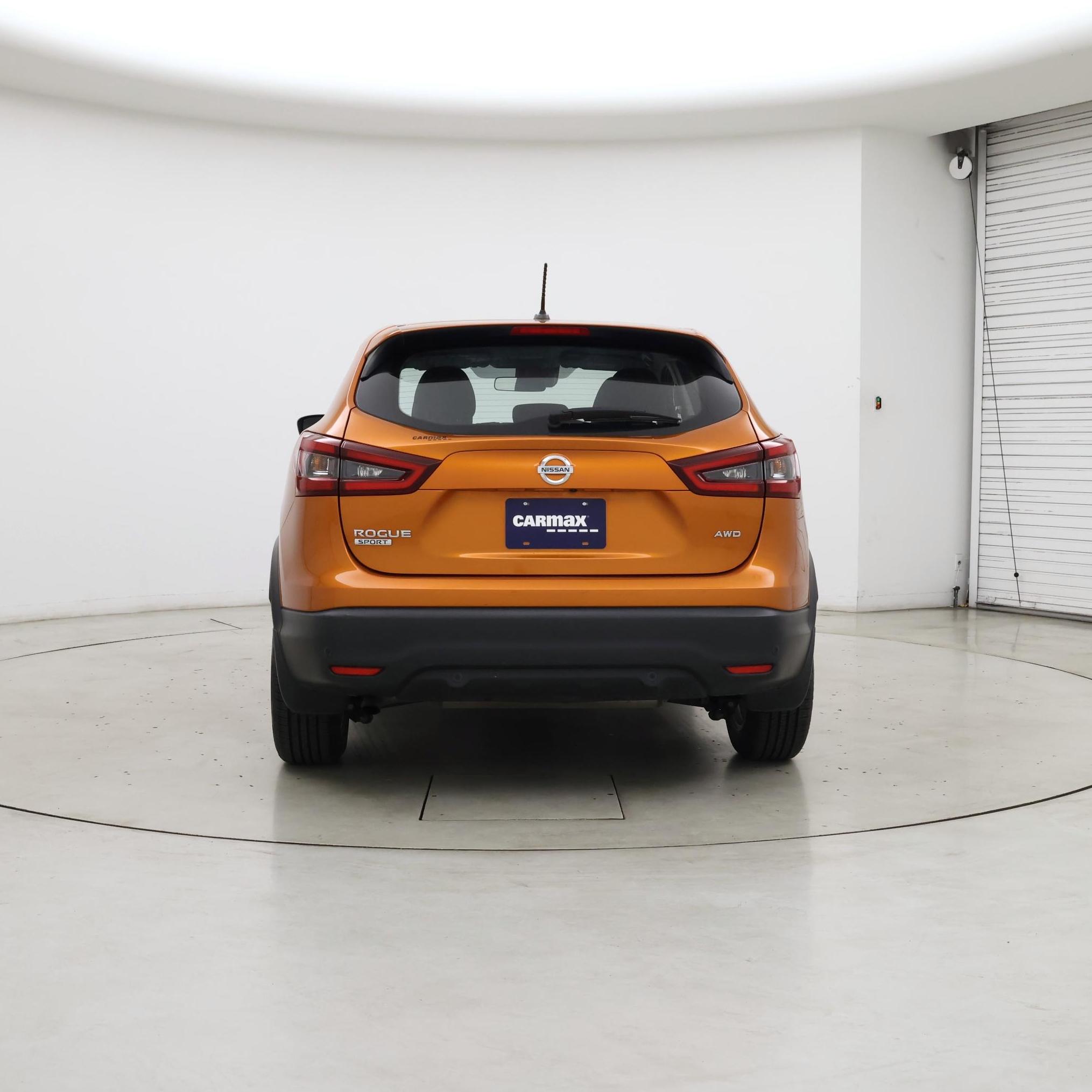 Thumbnail: 2021 Nissan Rogue Sport - 2