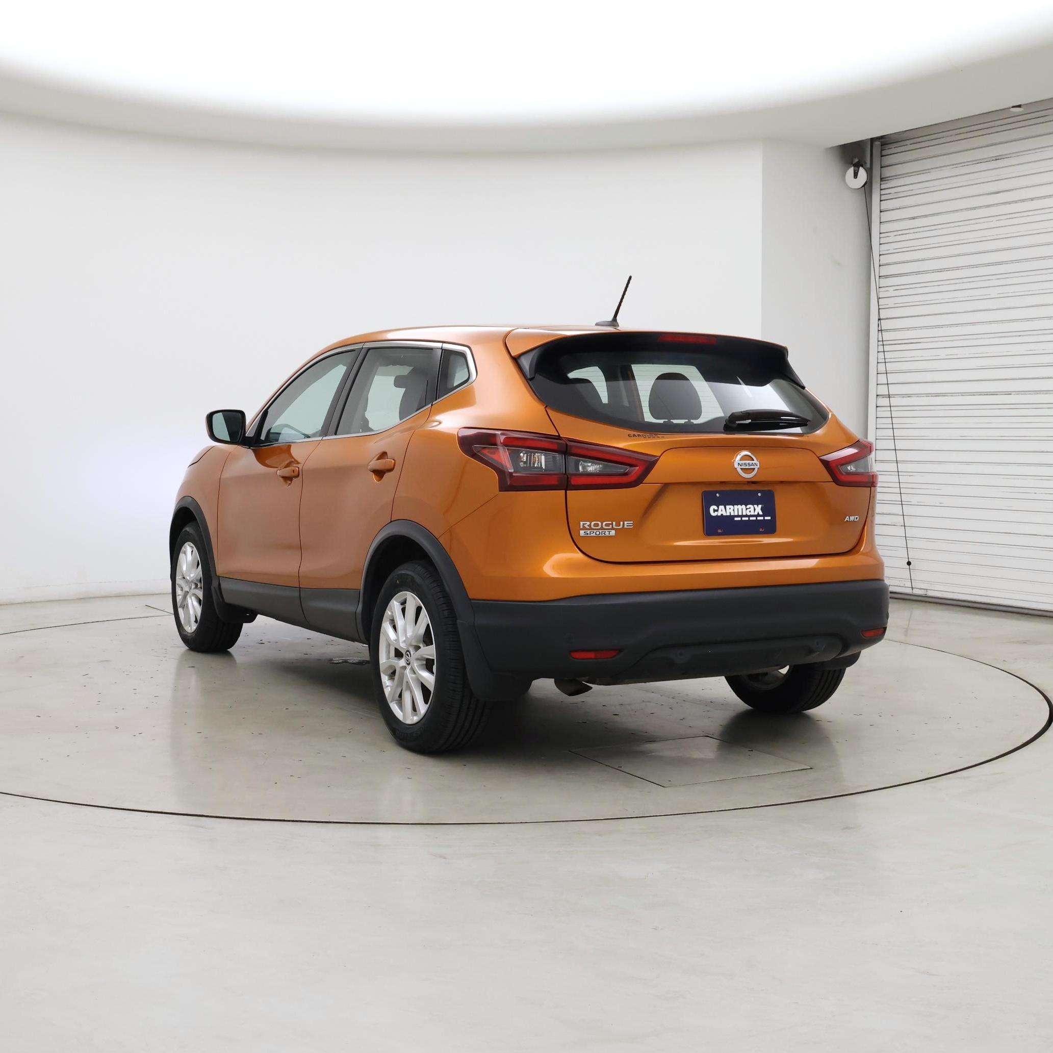 Thumbnail: 2021 Nissan Rogue Sport - 3