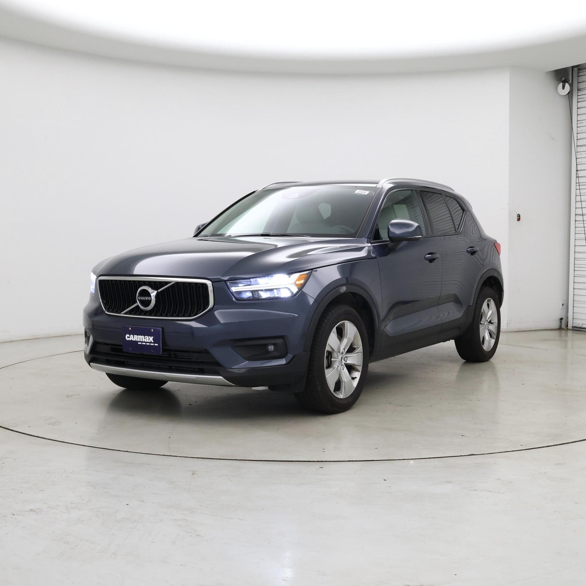 Thumbnail: 2021 Volvo XC40 - 4