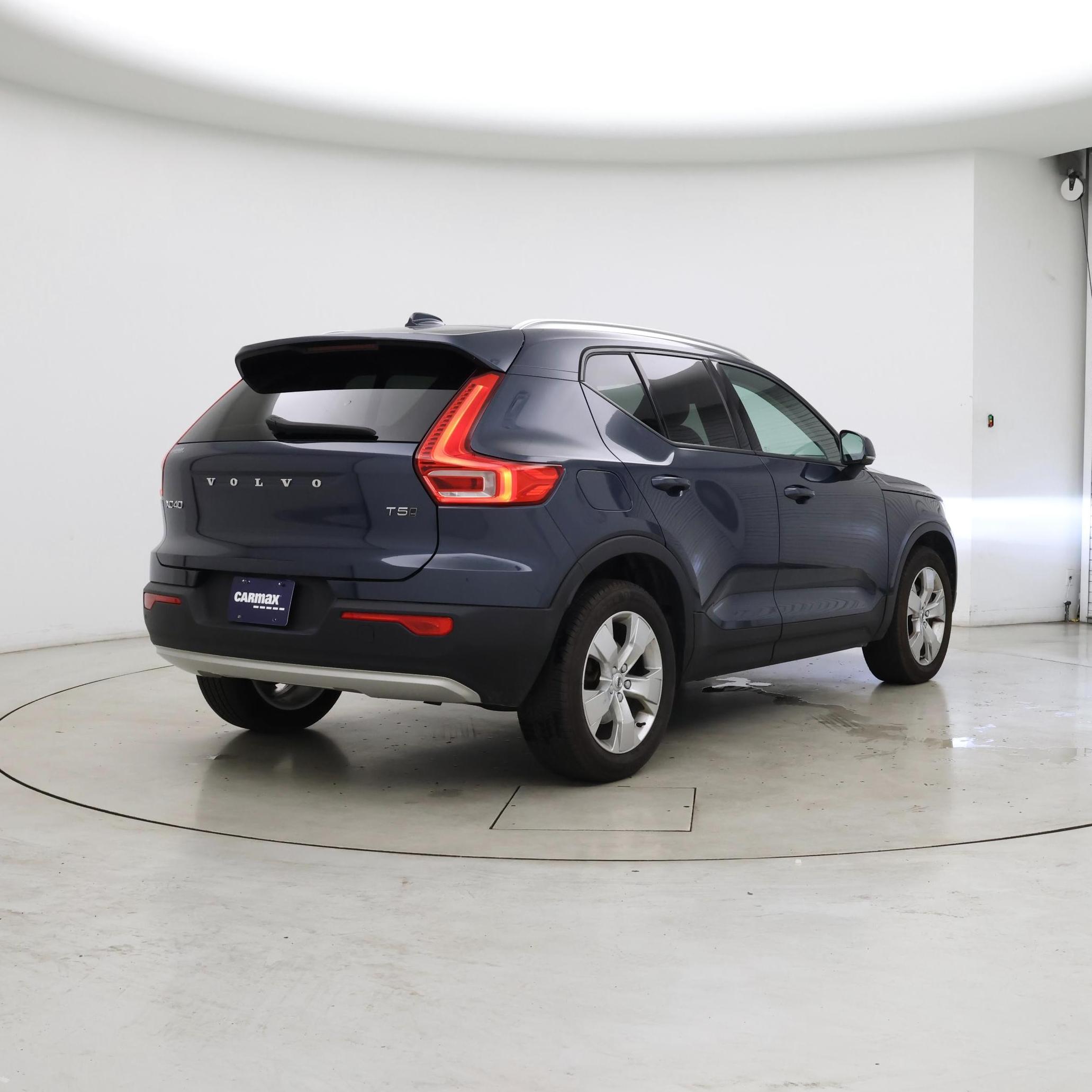 Thumbnail: 2021 Volvo XC40 - 8