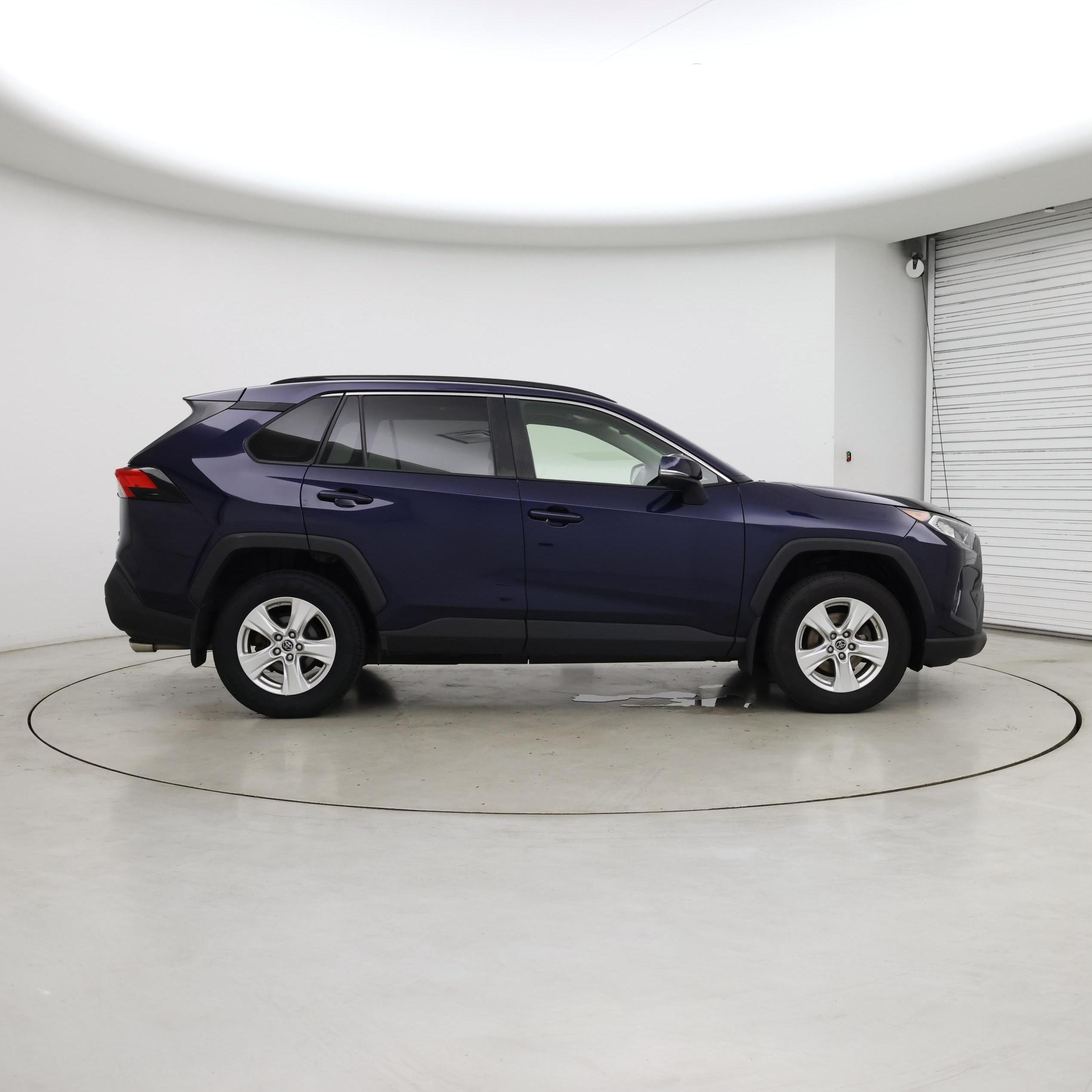 Thumbnail: 2019 Toyota RAV4 - 7