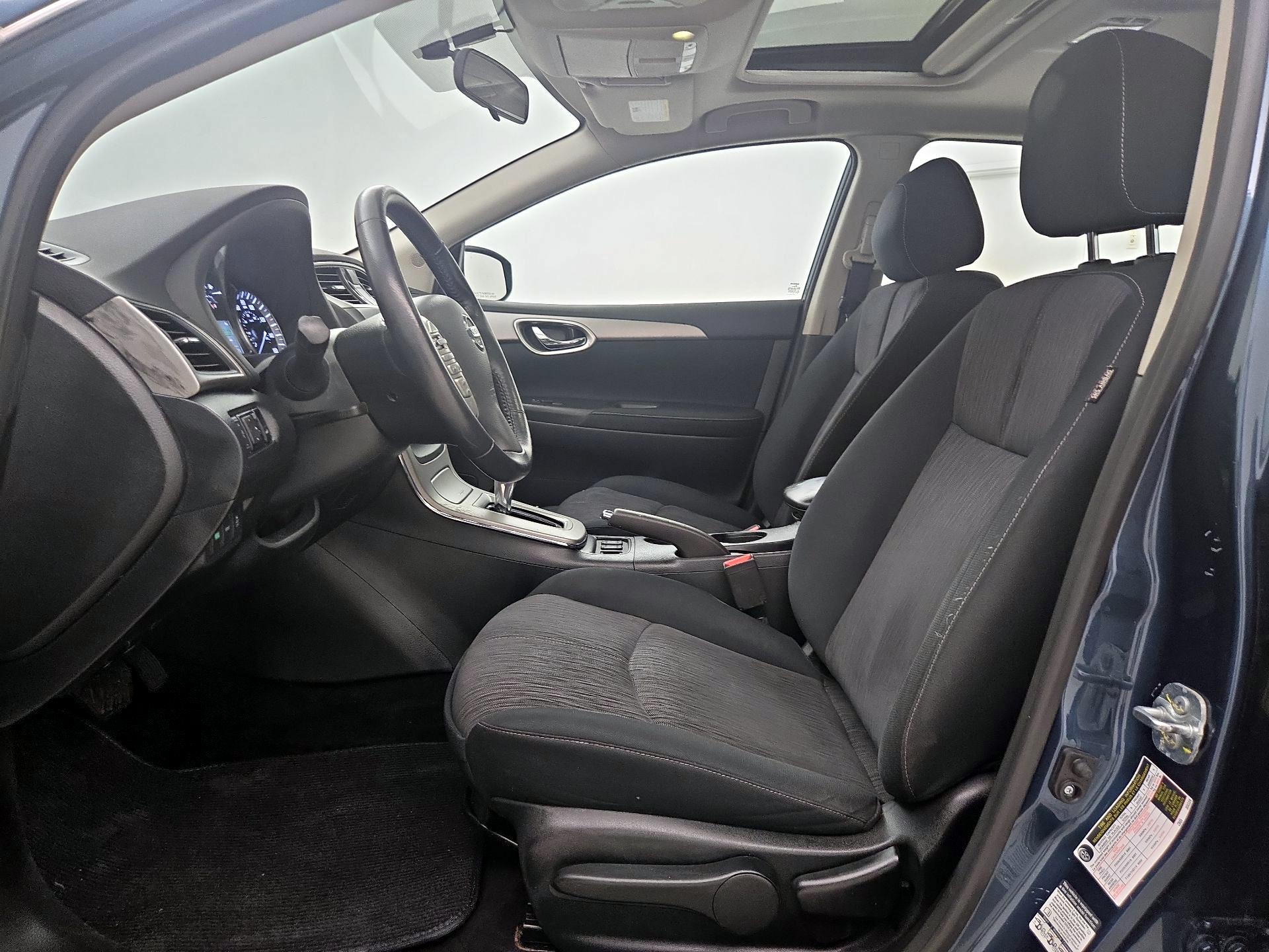 Thumbnail: 2015 Nissan Sentra - 11