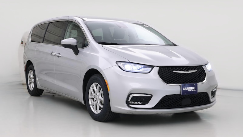 2023 Chrysler Pacifica Touring Hero Image