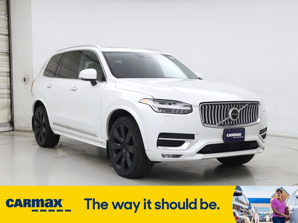 2022 Volvo XC90 T6 Inscription 6-Passenger