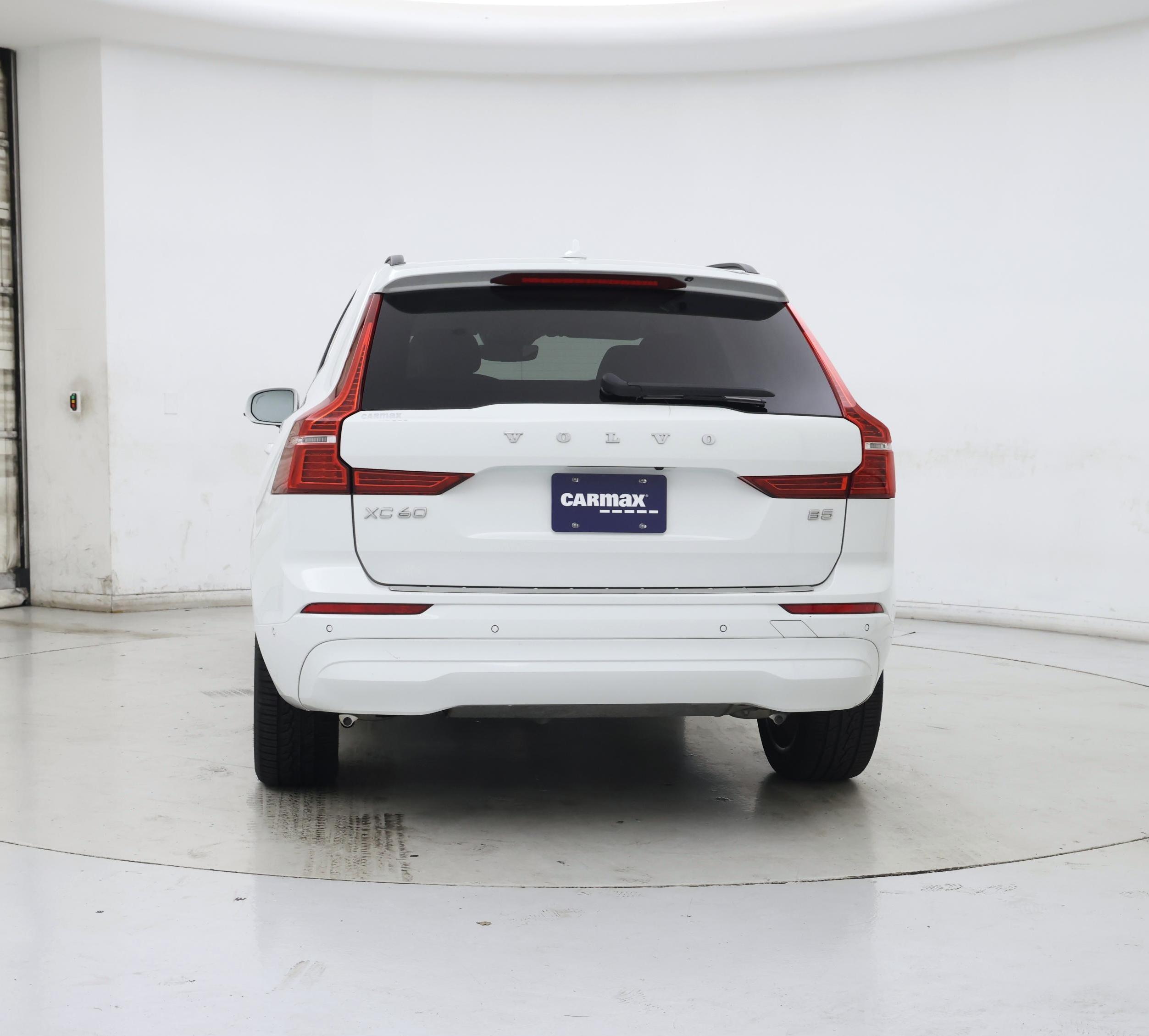 Thumbnail: 2022 Volvo XC60 - 6