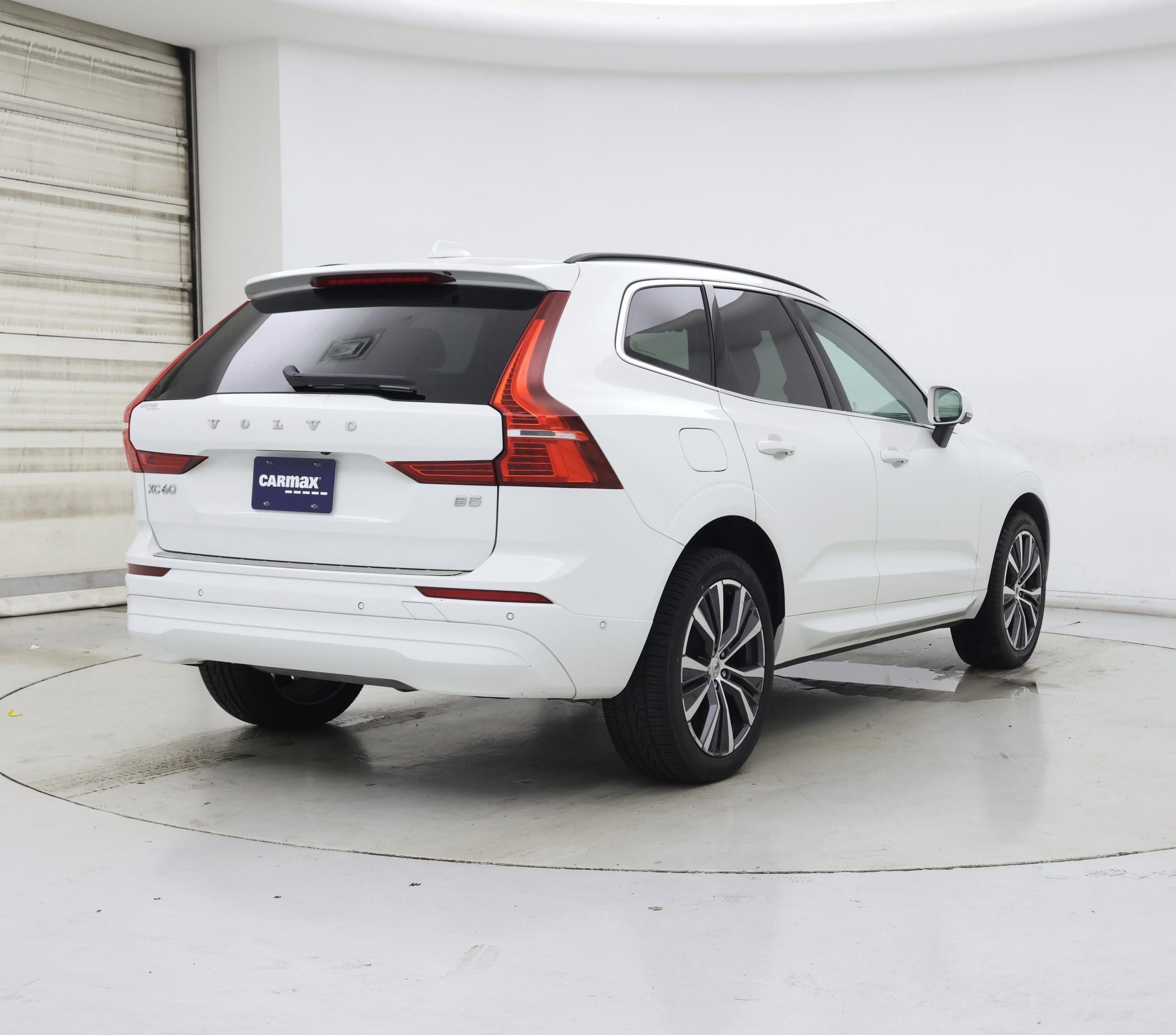 Thumbnail: 2022 Volvo XC60 - 8