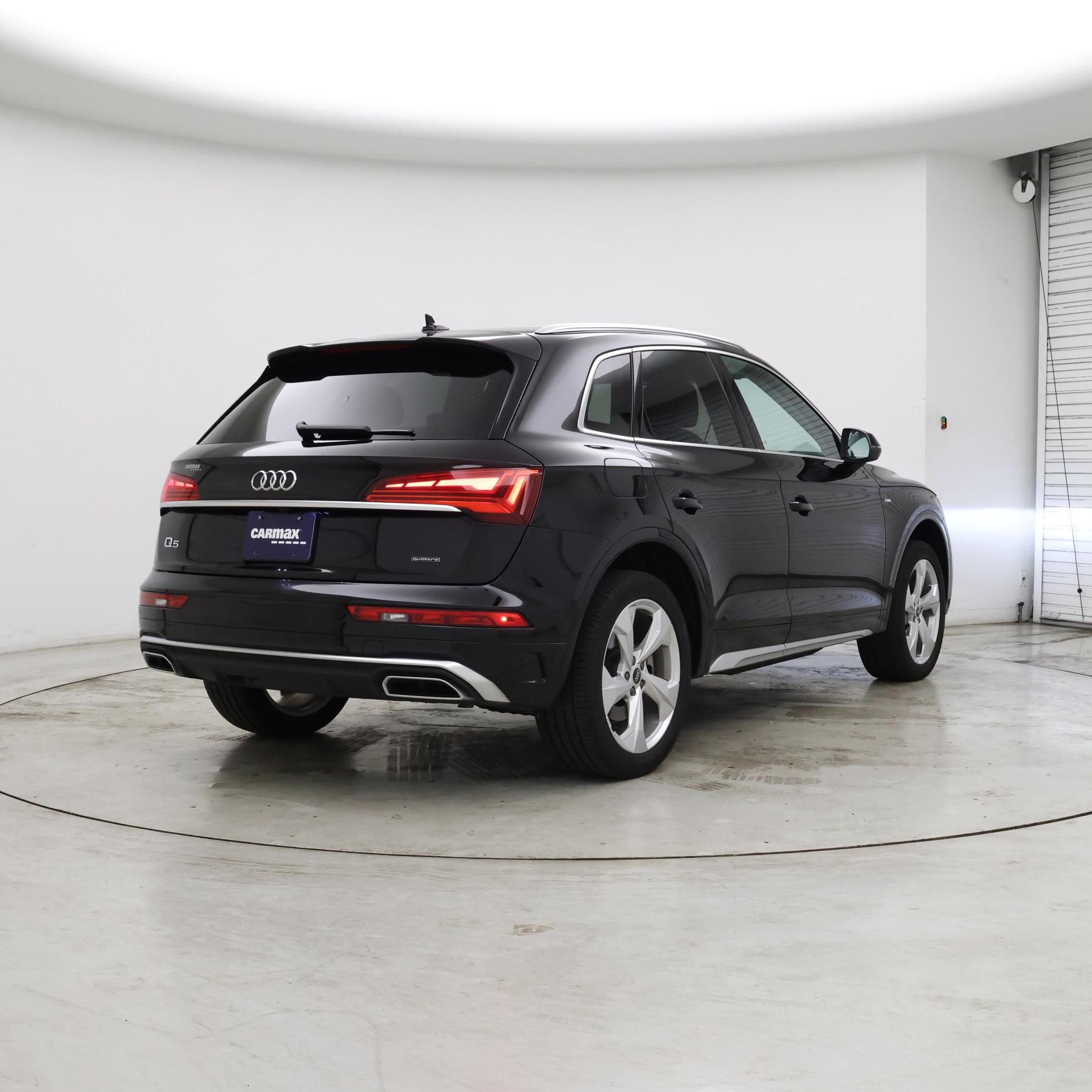 Thumbnail: 2023 Audi Q5 - 8