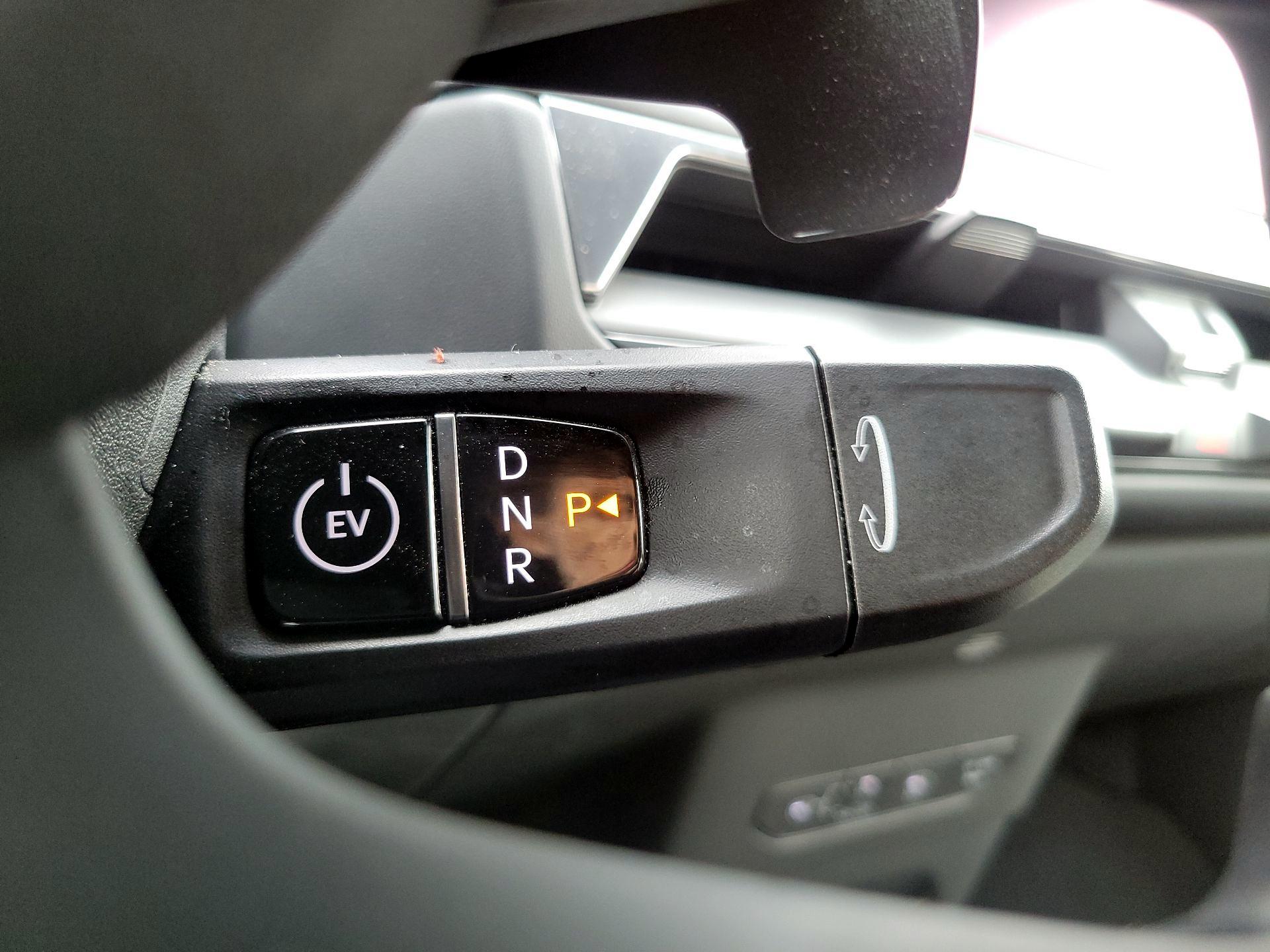 Thumbnail: 2024 Kia EV9 - 18