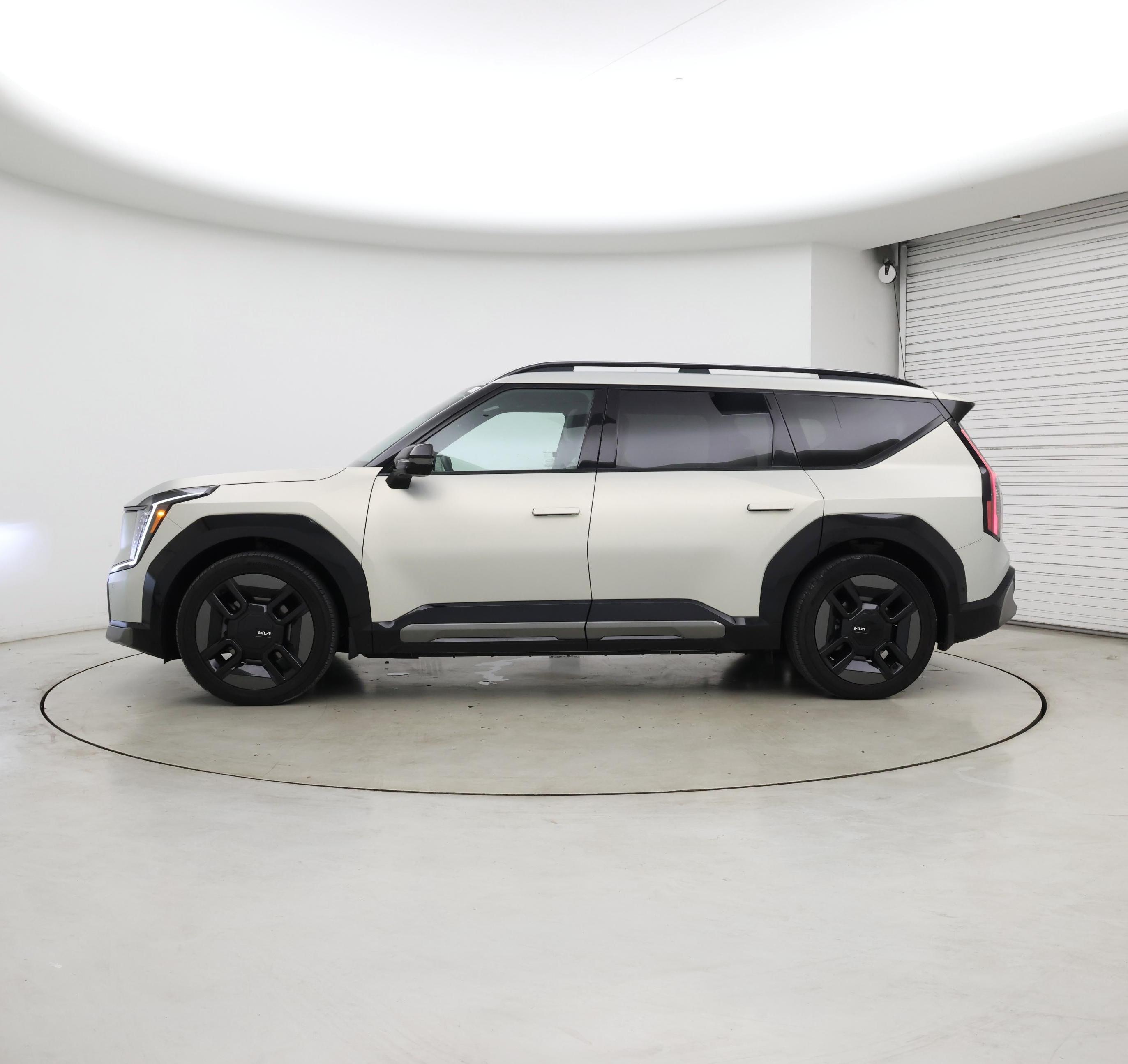 Thumbnail: 2024 Kia EV9 - 3