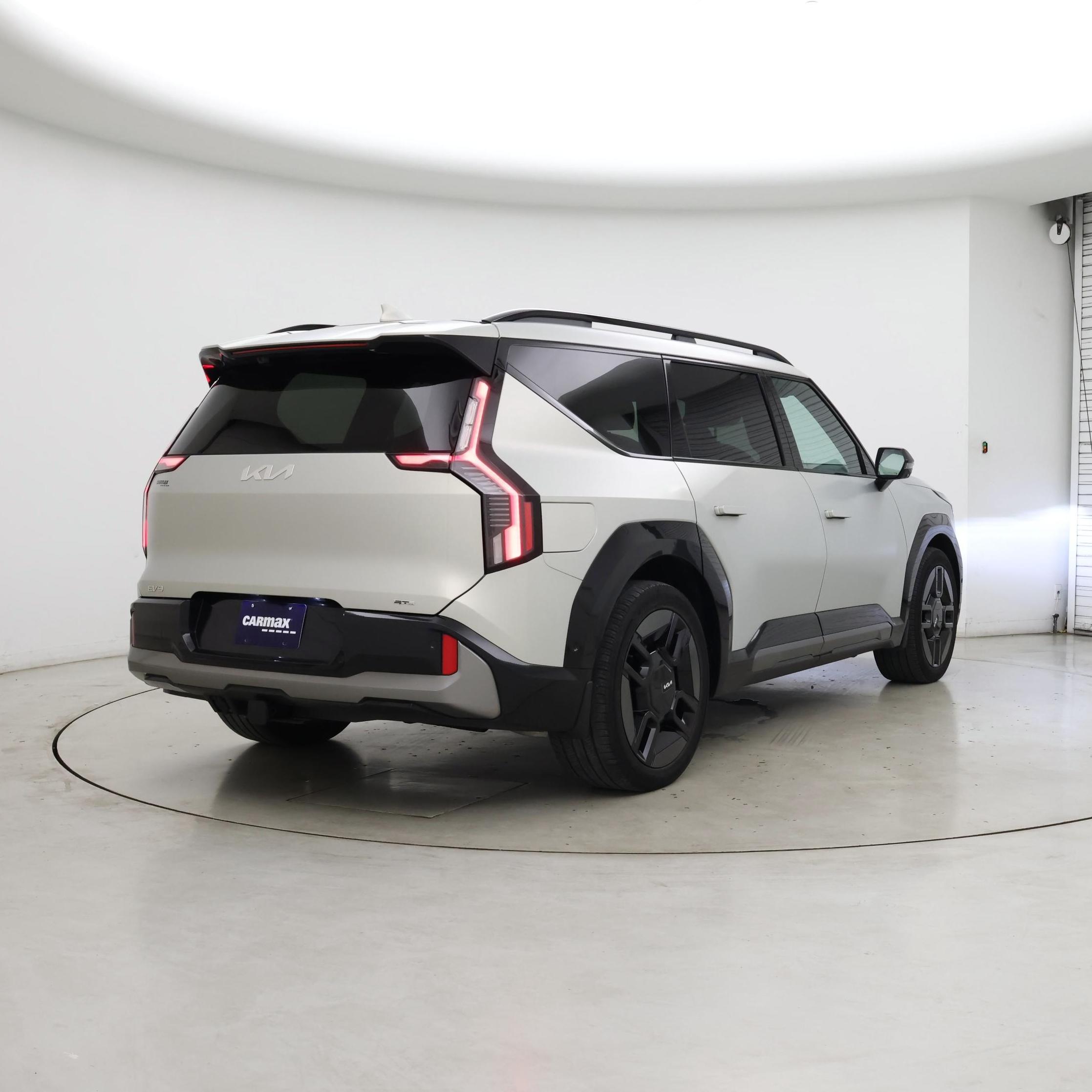 Thumbnail: 2024 Kia EV9 - 8