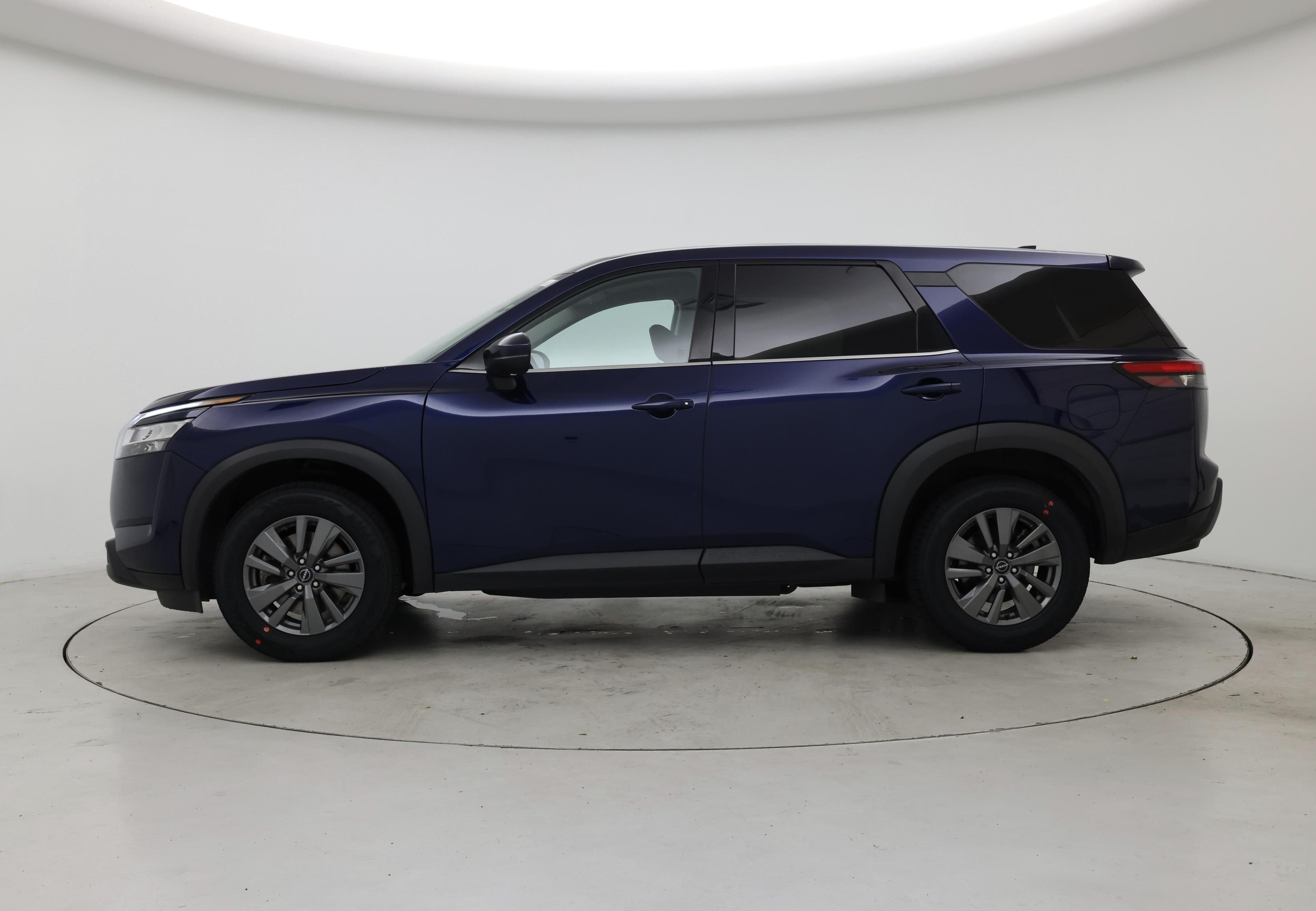 Thumbnail: 2022 Nissan Pathfinder - 3