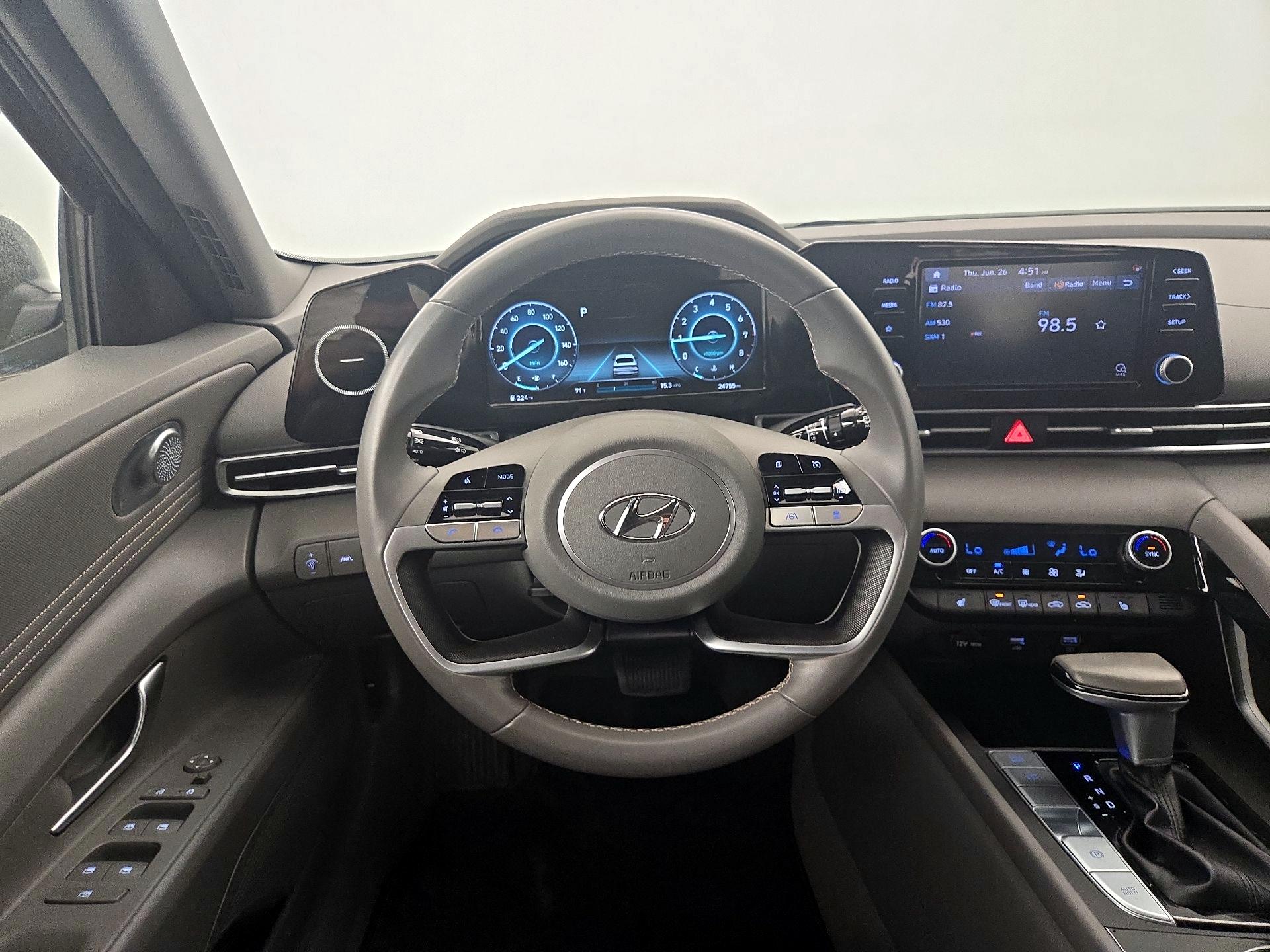 Thumbnail: 2022 Hyundai Elantra - 10