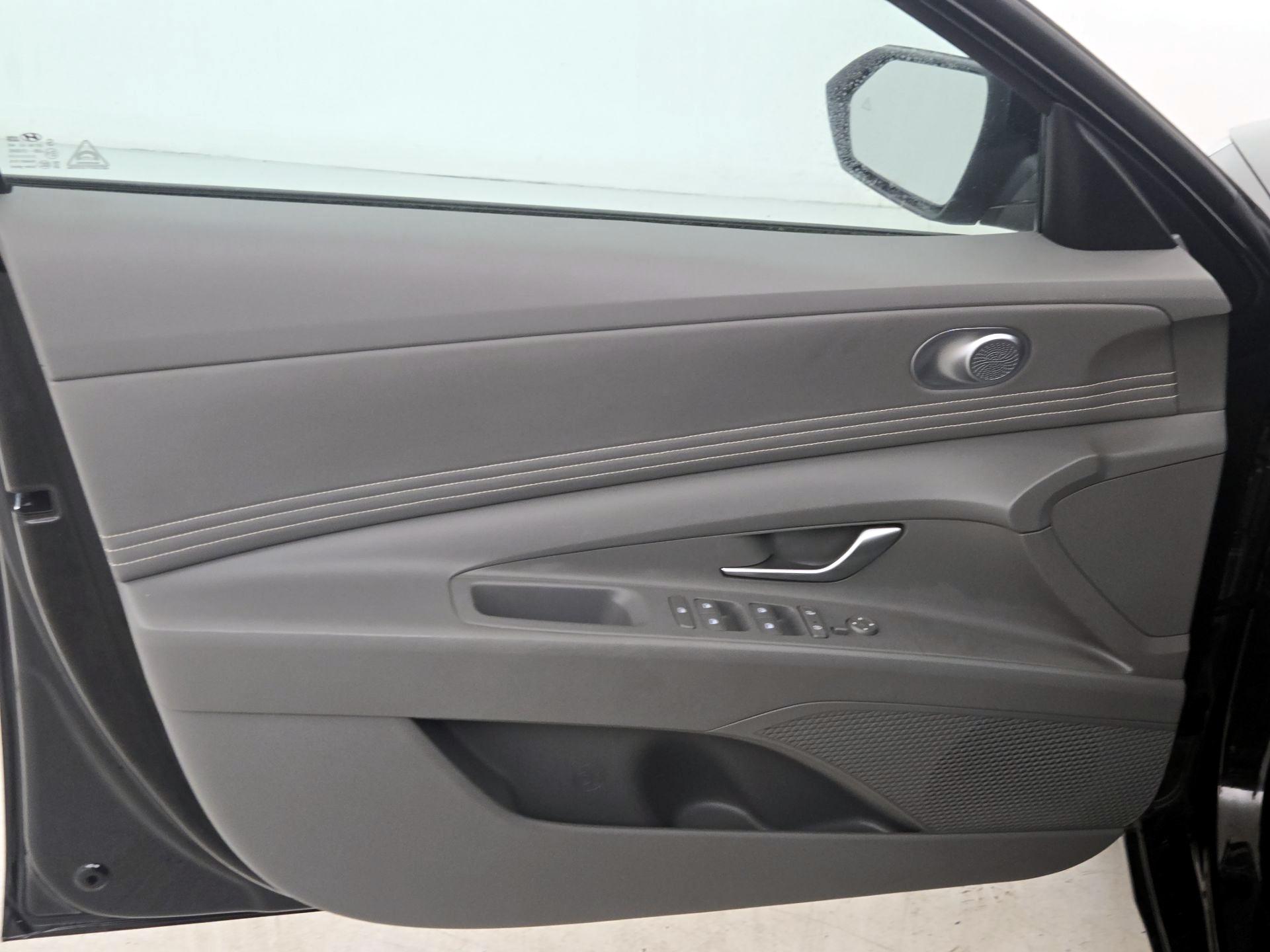 Thumbnail: 2022 Hyundai Elantra - 12