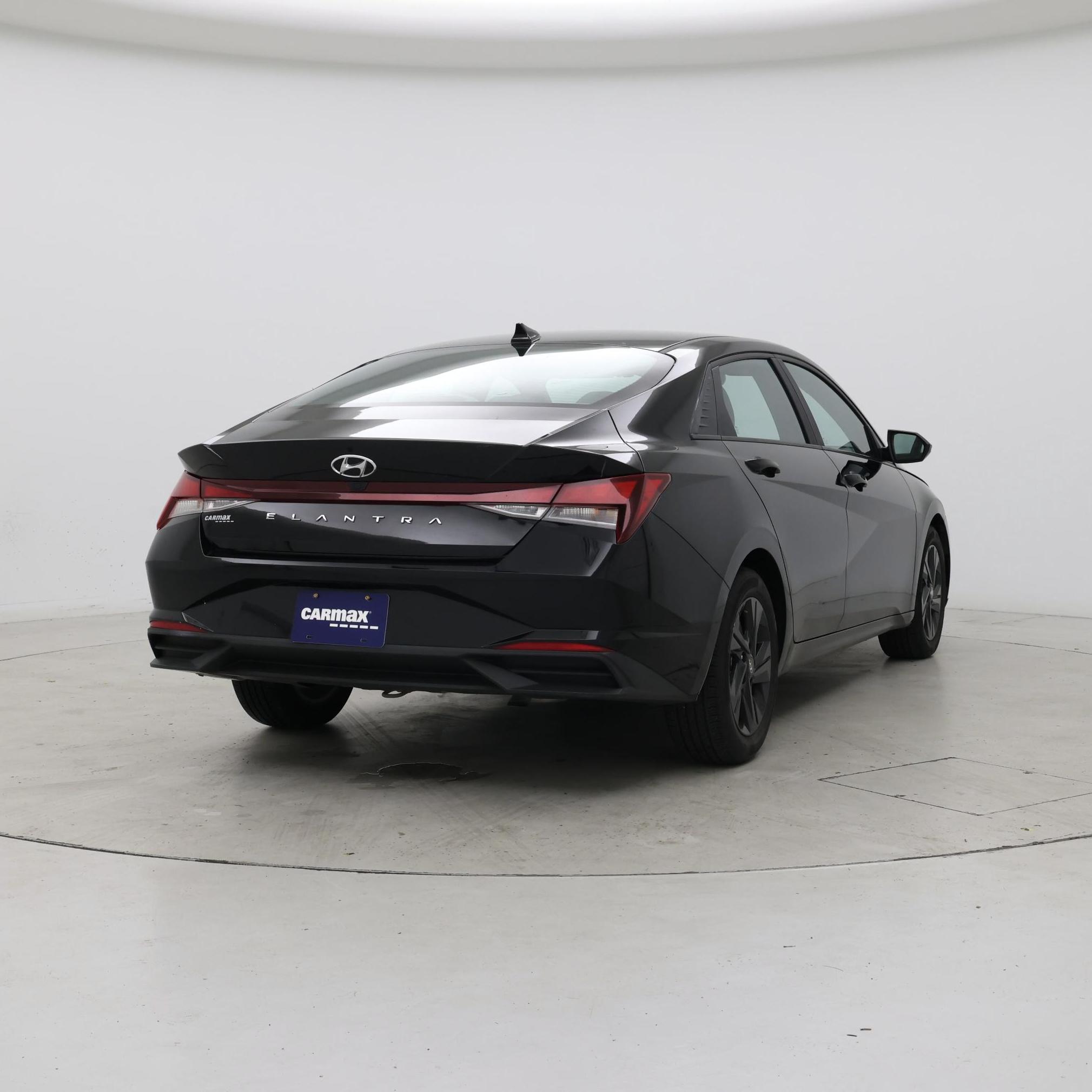 Thumbnail: 2022 Hyundai Elantra - 8