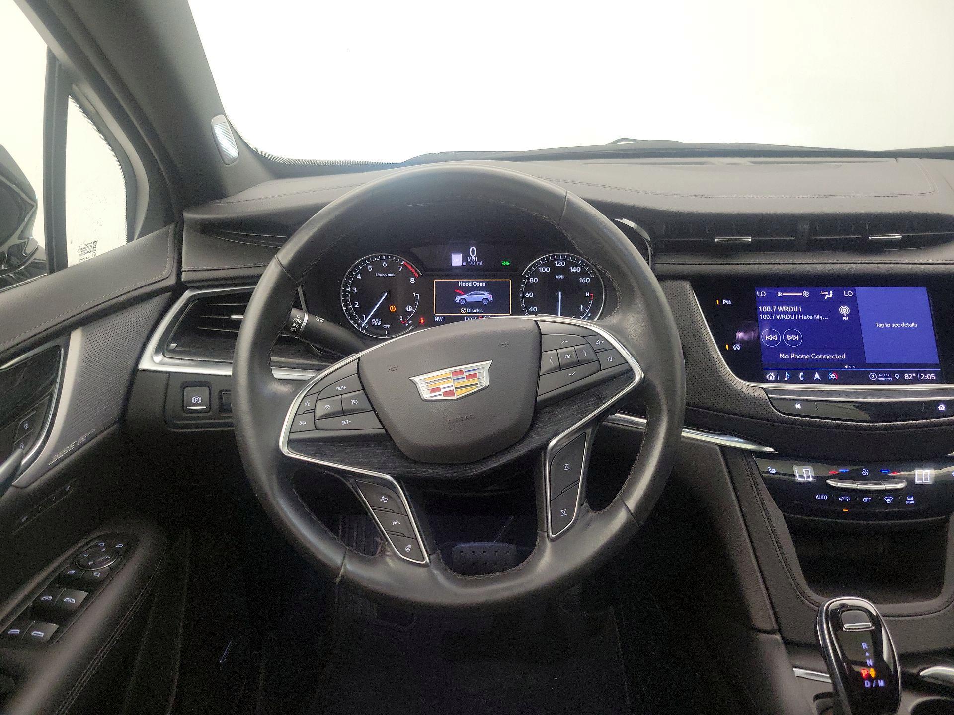 Thumbnail: 2023 Cadillac XT5 - 10