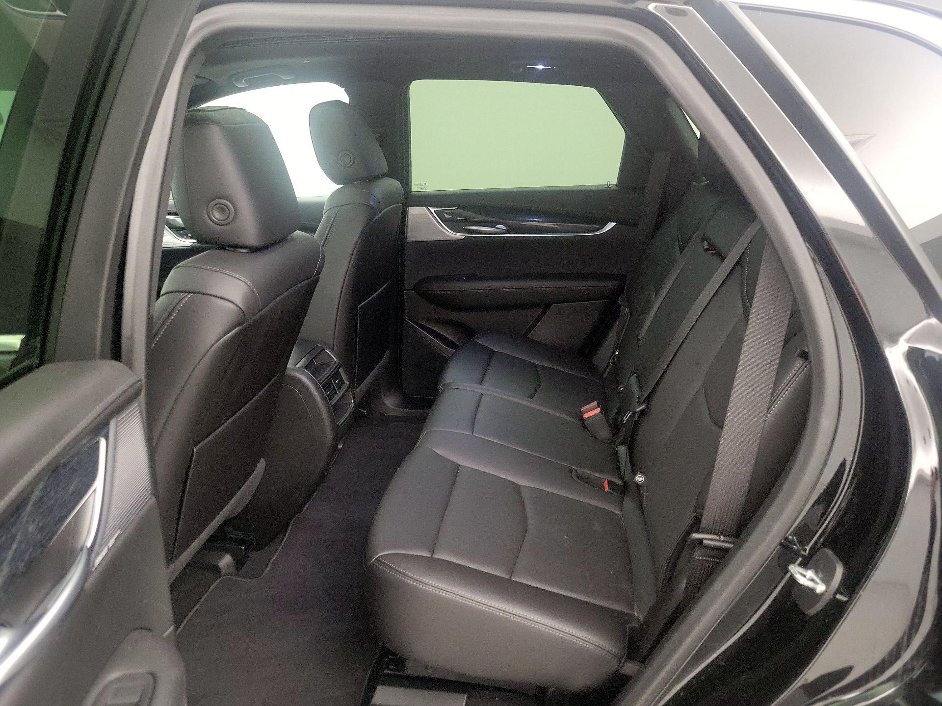 Thumbnail: 2023 Cadillac XT5 - 20