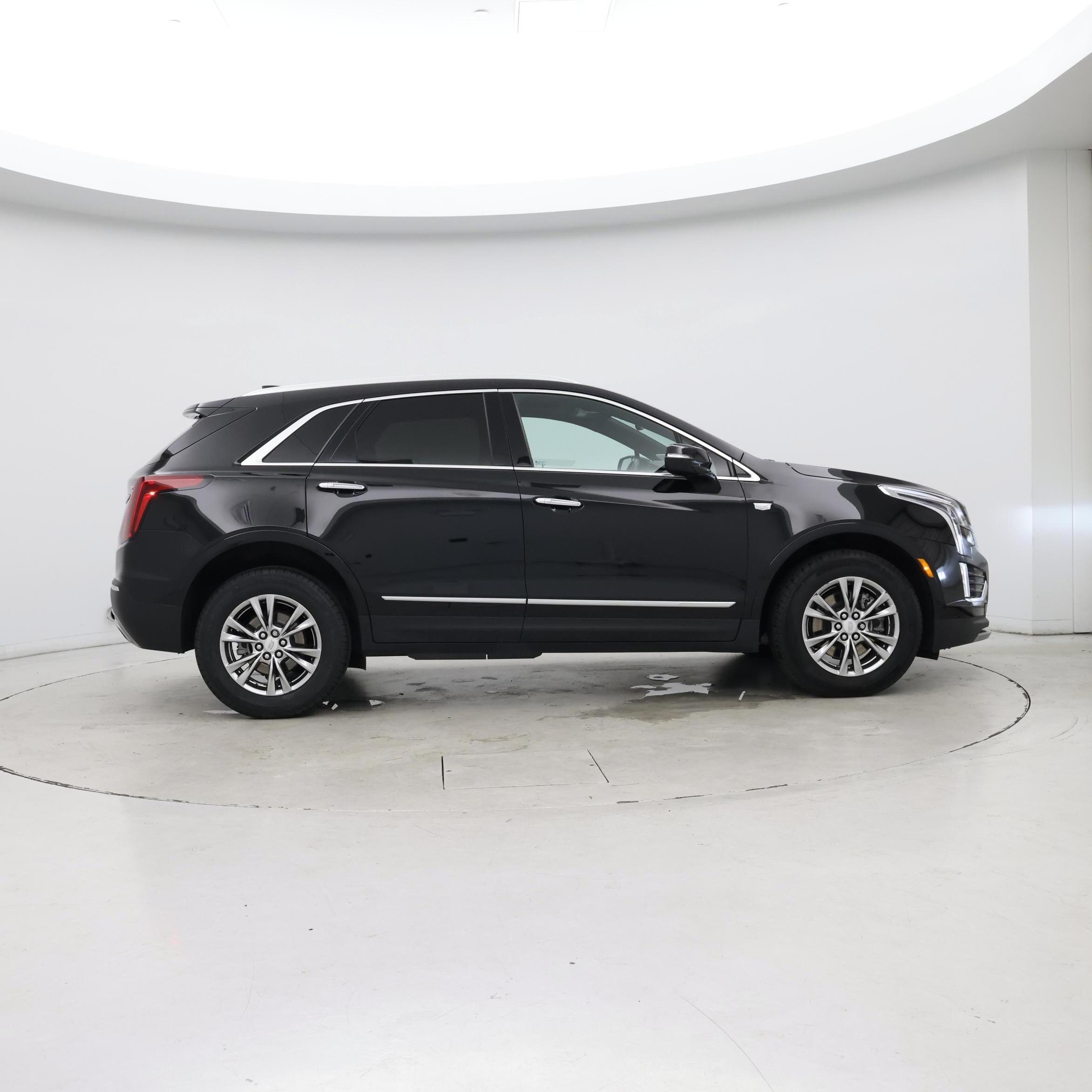Thumbnail: 2023 Cadillac XT5 - 7