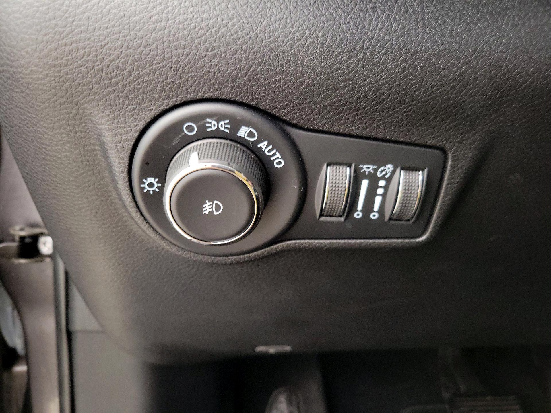 Thumbnail: 2022 Jeep Compass - 13