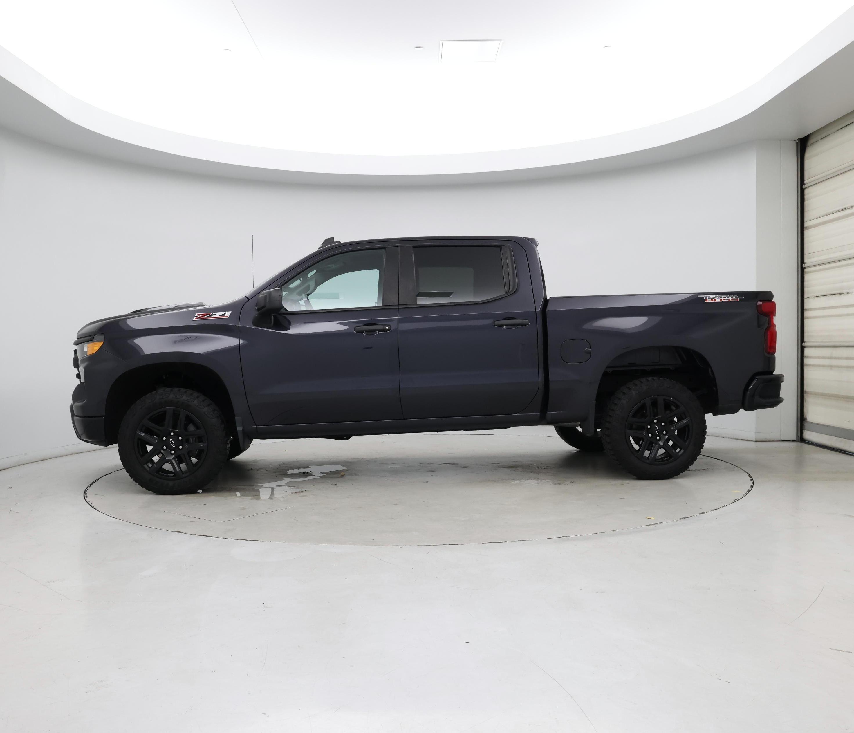 Thumbnail: 2022 Chevrolet Silverado 1500 - 3