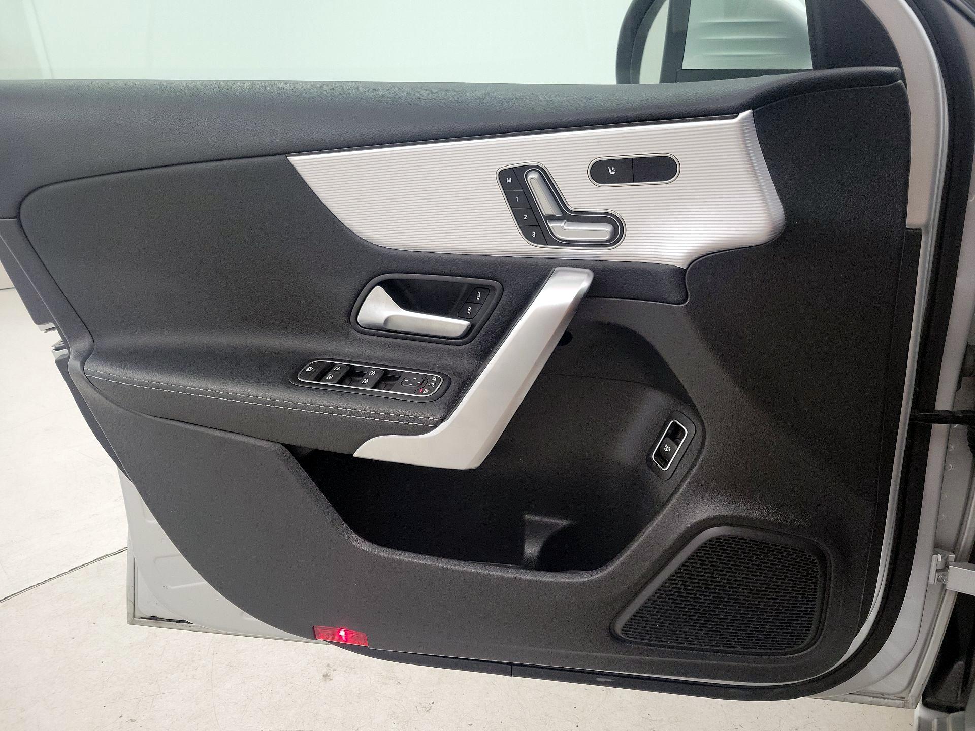 Thumbnail: 2020 Mercedes-Benz A-Class - 12