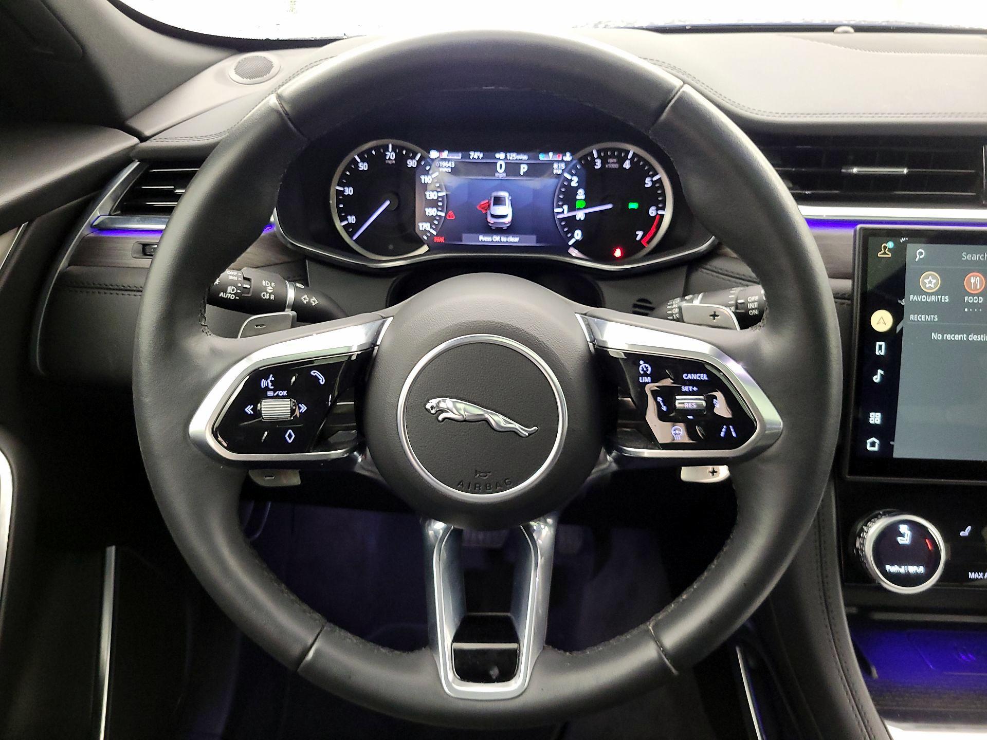 Thumbnail: 2023 Jaguar F-Pace - 10