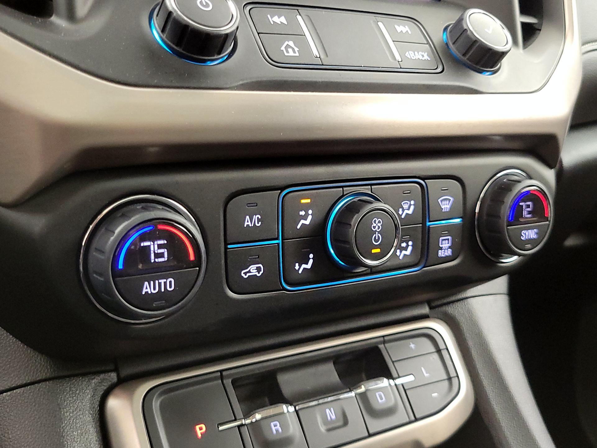 Thumbnail: 2022 GMC Acadia - 17