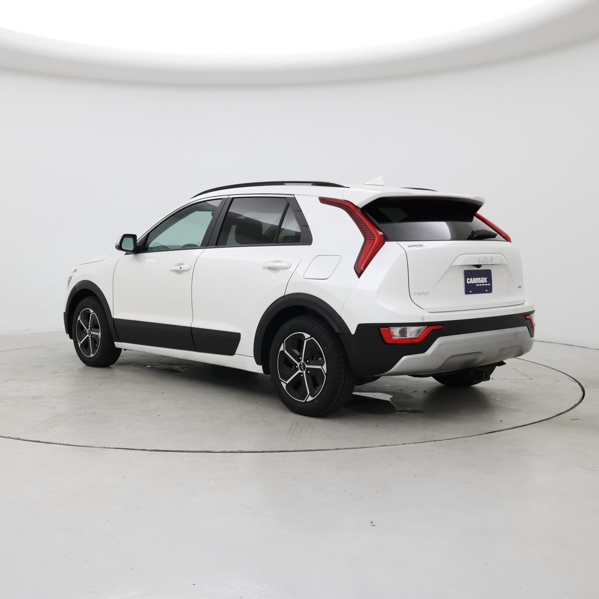 Thumbnail: 2023 Kia Niro - 2