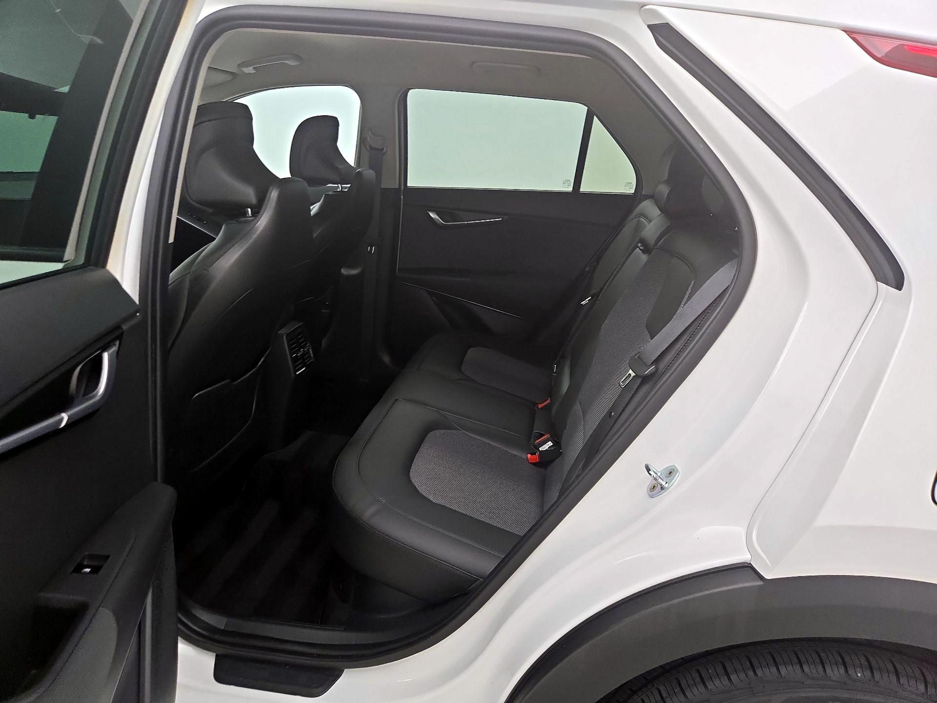 Thumbnail: 2023 Kia Niro - 20