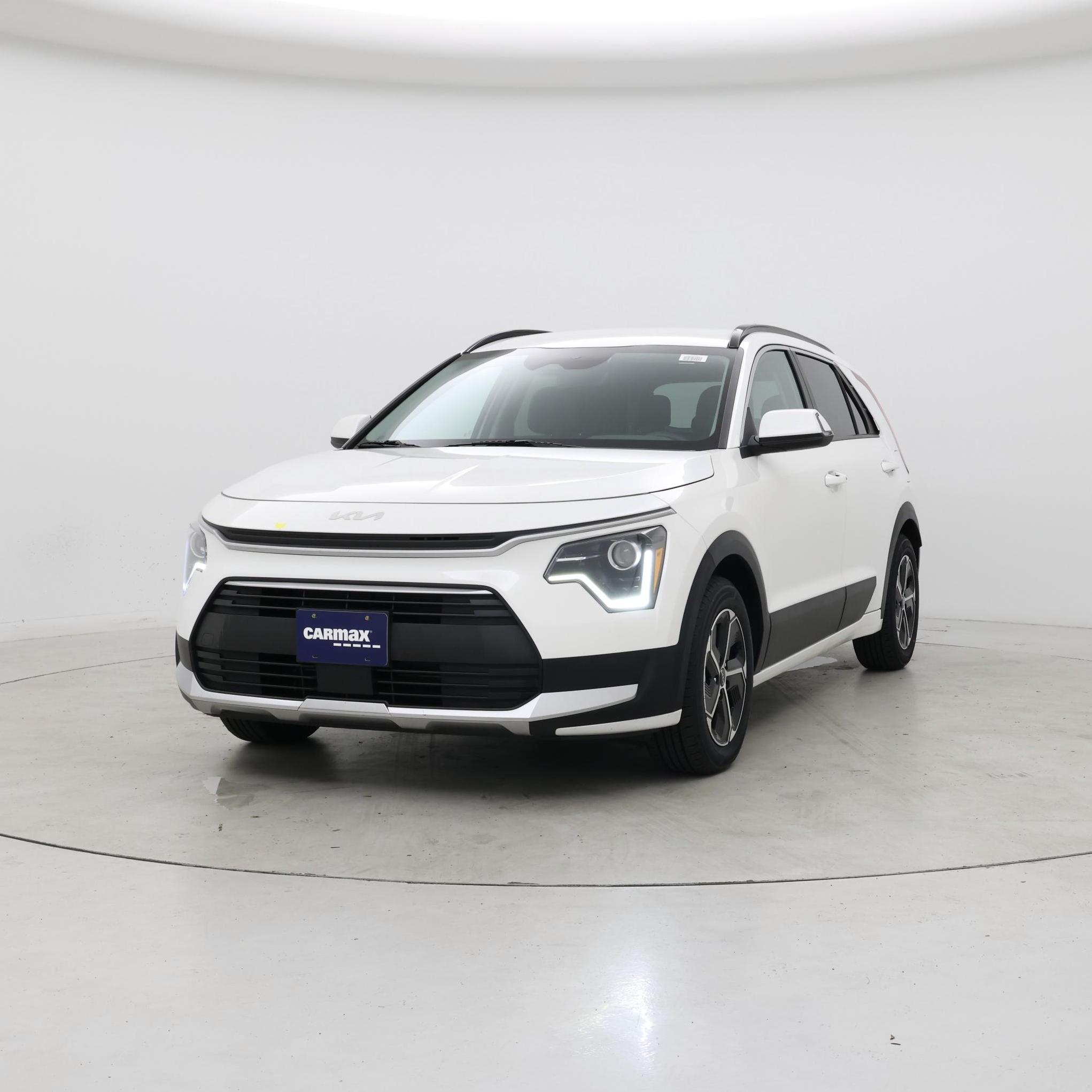 Thumbnail: 2023 Kia Niro - 4
