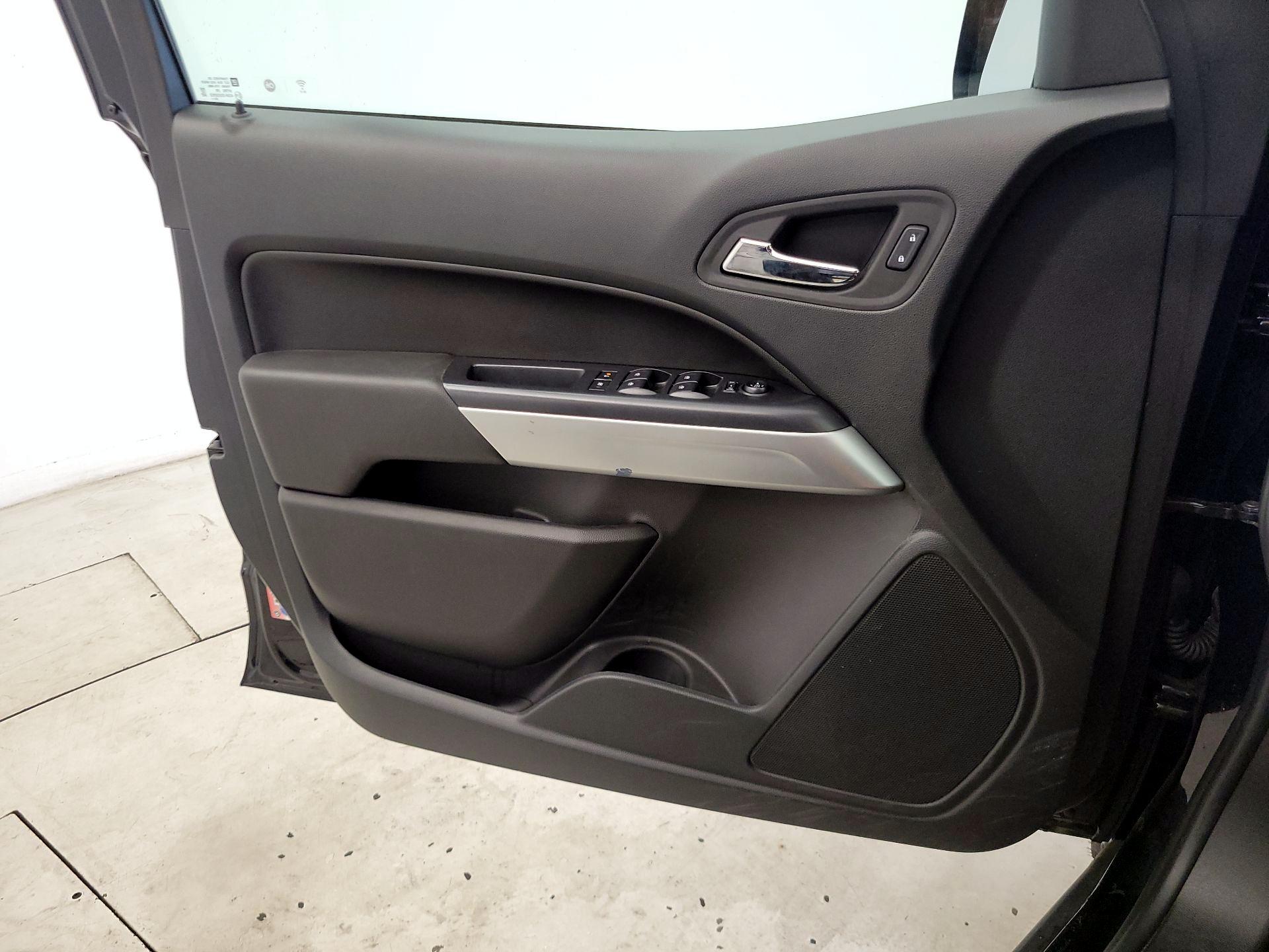 Thumbnail: 2022 Chevrolet Colorado - 12