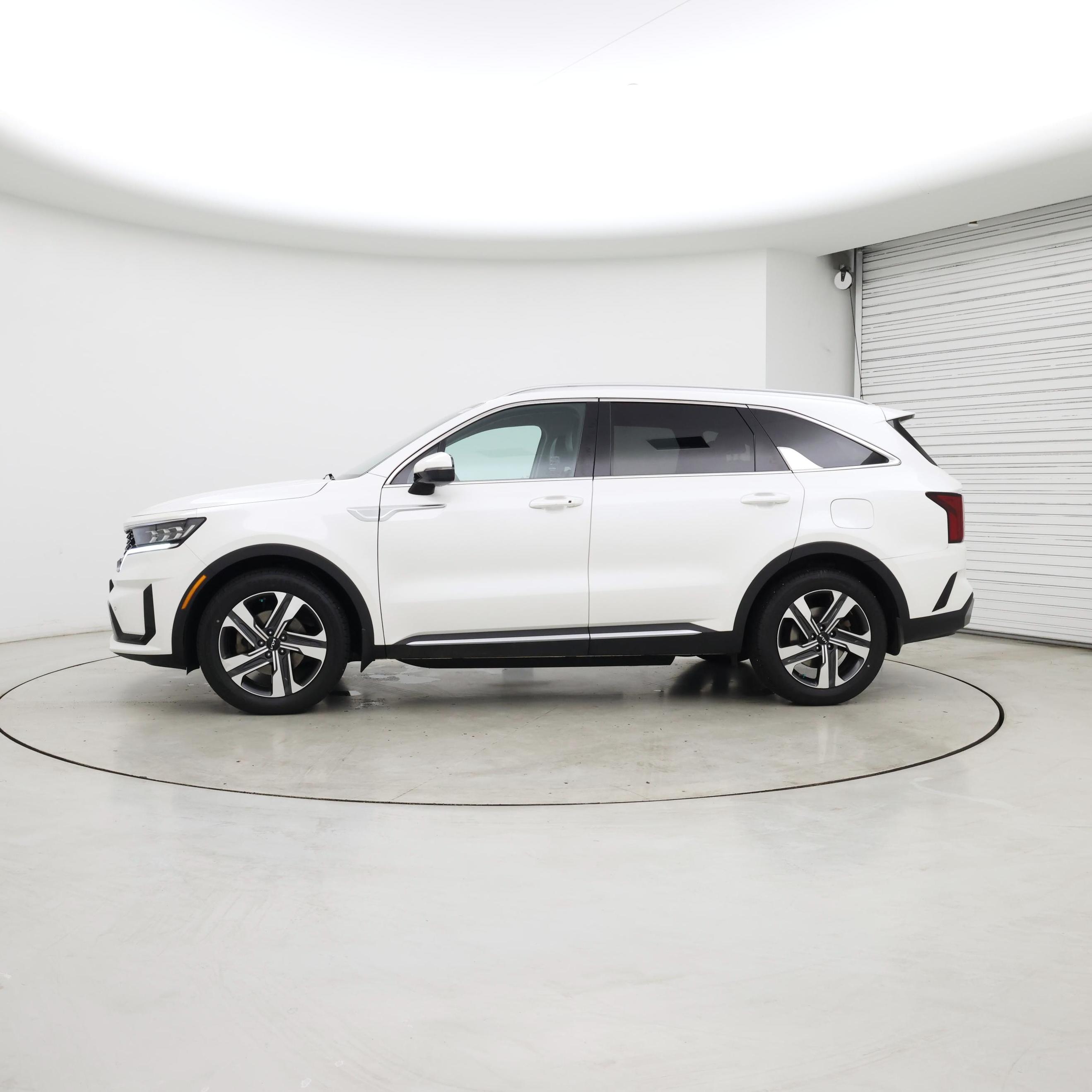 Thumbnail: 2022 Kia Sorento - 3