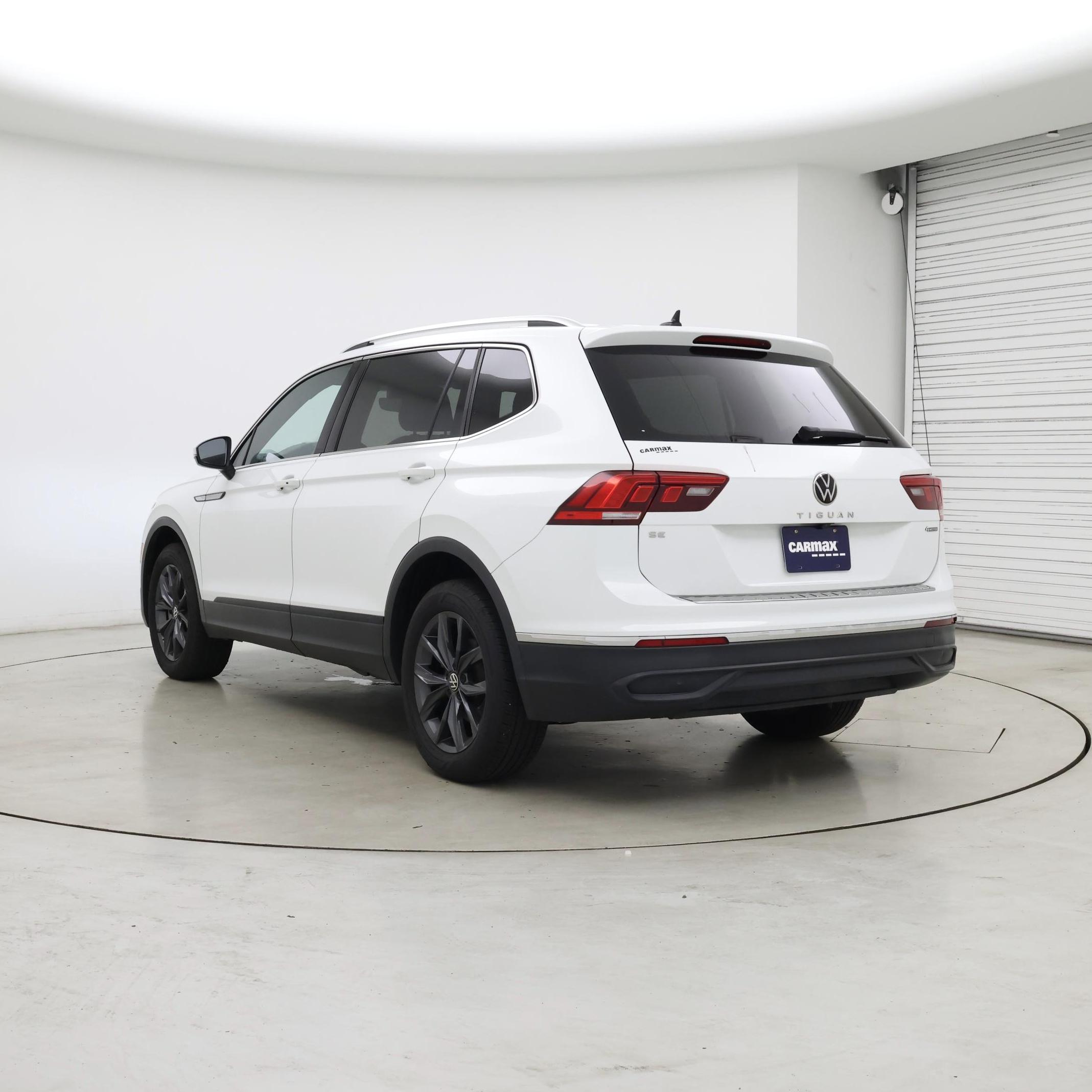 Thumbnail: 2022 Volkswagen Tiguan - 2