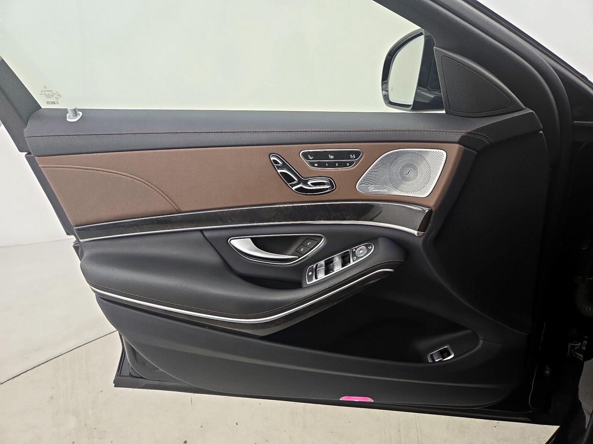 Thumbnail: 2020 Mercedes-Benz S-Class - 12