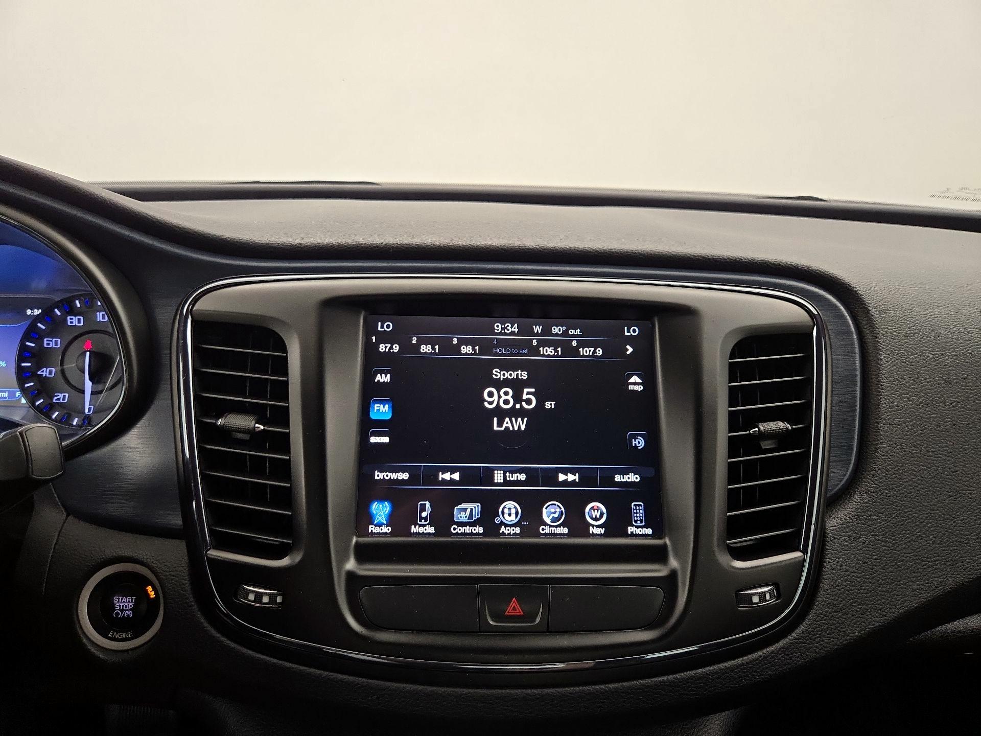 Thumbnail: 2016 Chrysler 200 - 16