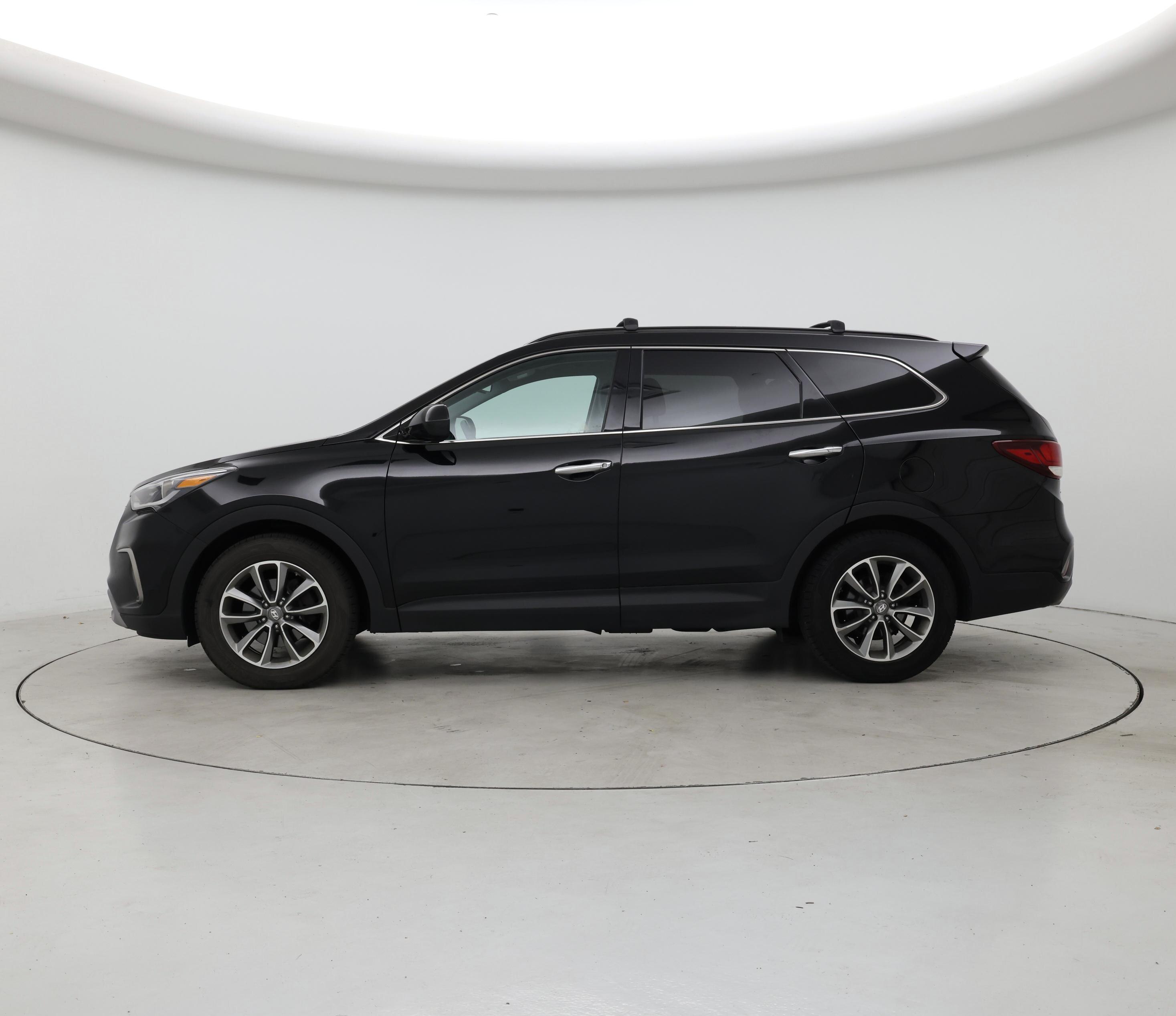 Thumbnail: 2018 Hyundai Santa Fe - 3