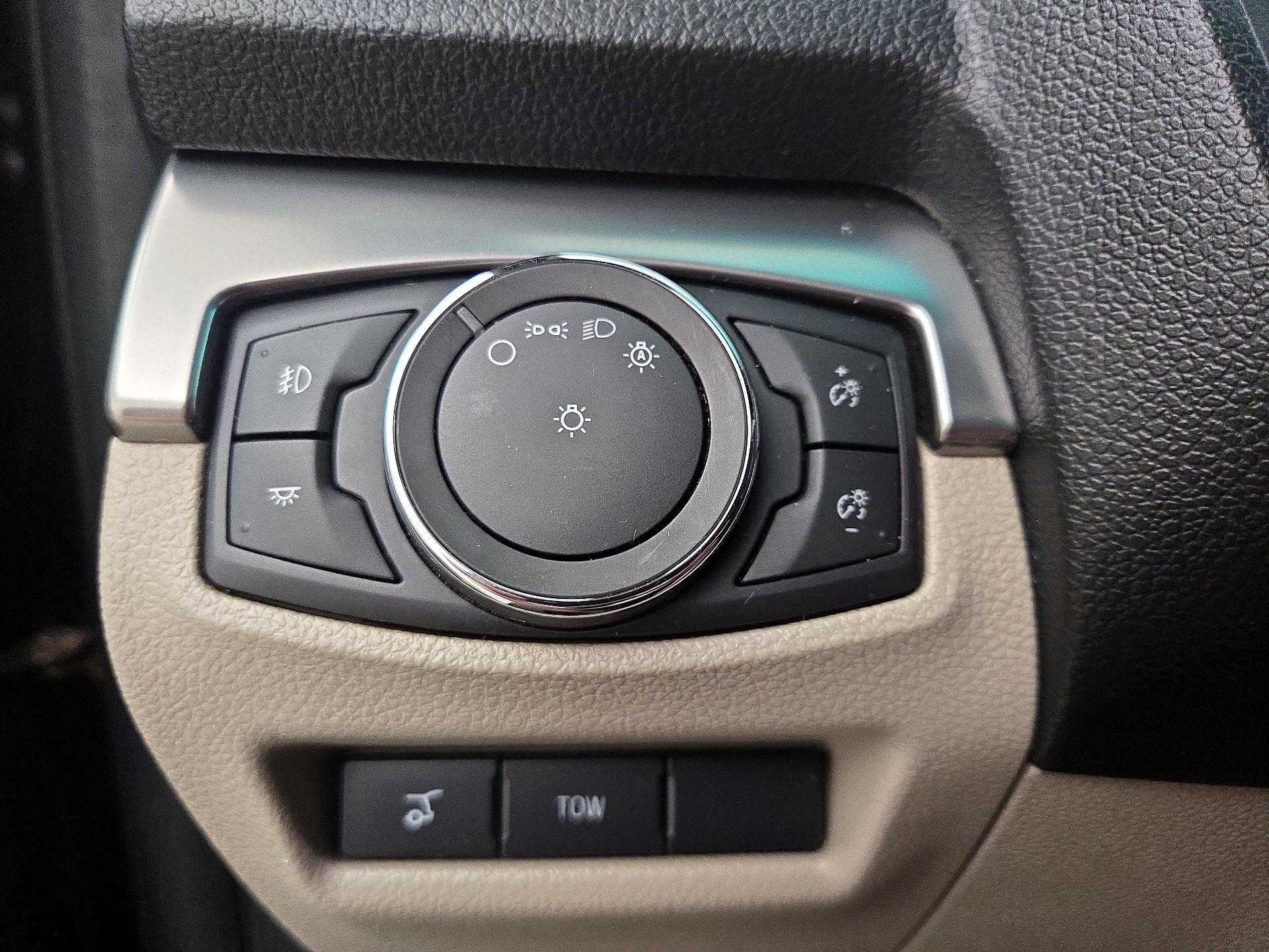 Thumbnail: 2018 Ford Explorer - 13