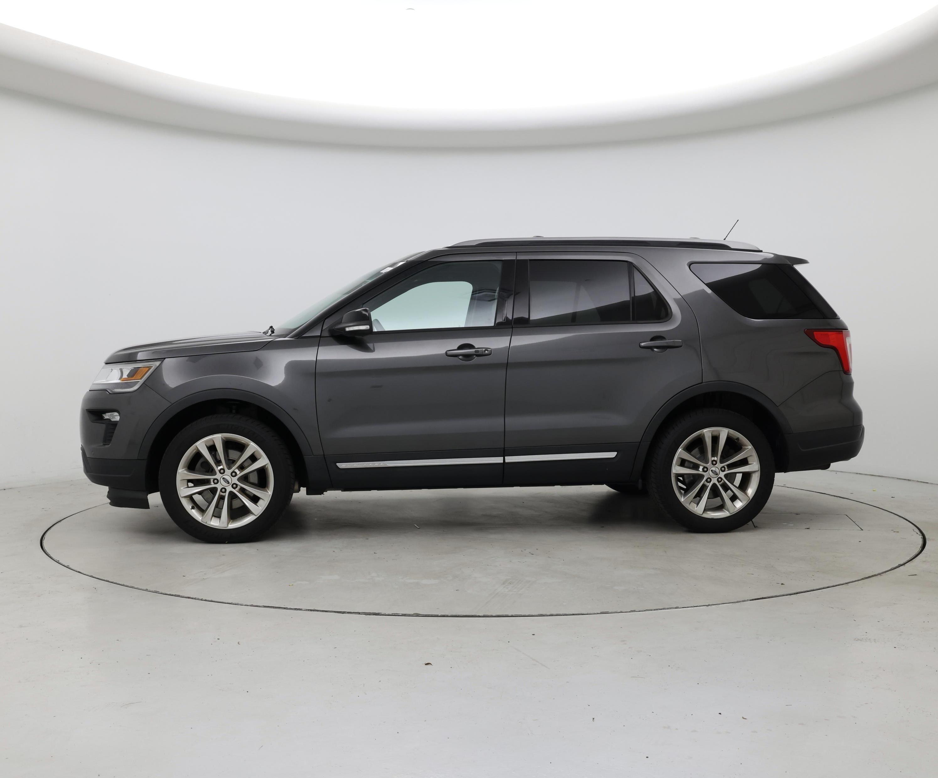 Thumbnail: 2018 Ford Explorer - 3